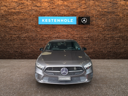 MERCEDES-BENZ A 180 Edition-image-4
