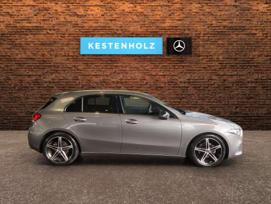 MERCEDES-BENZ A 180 Edition-image-2