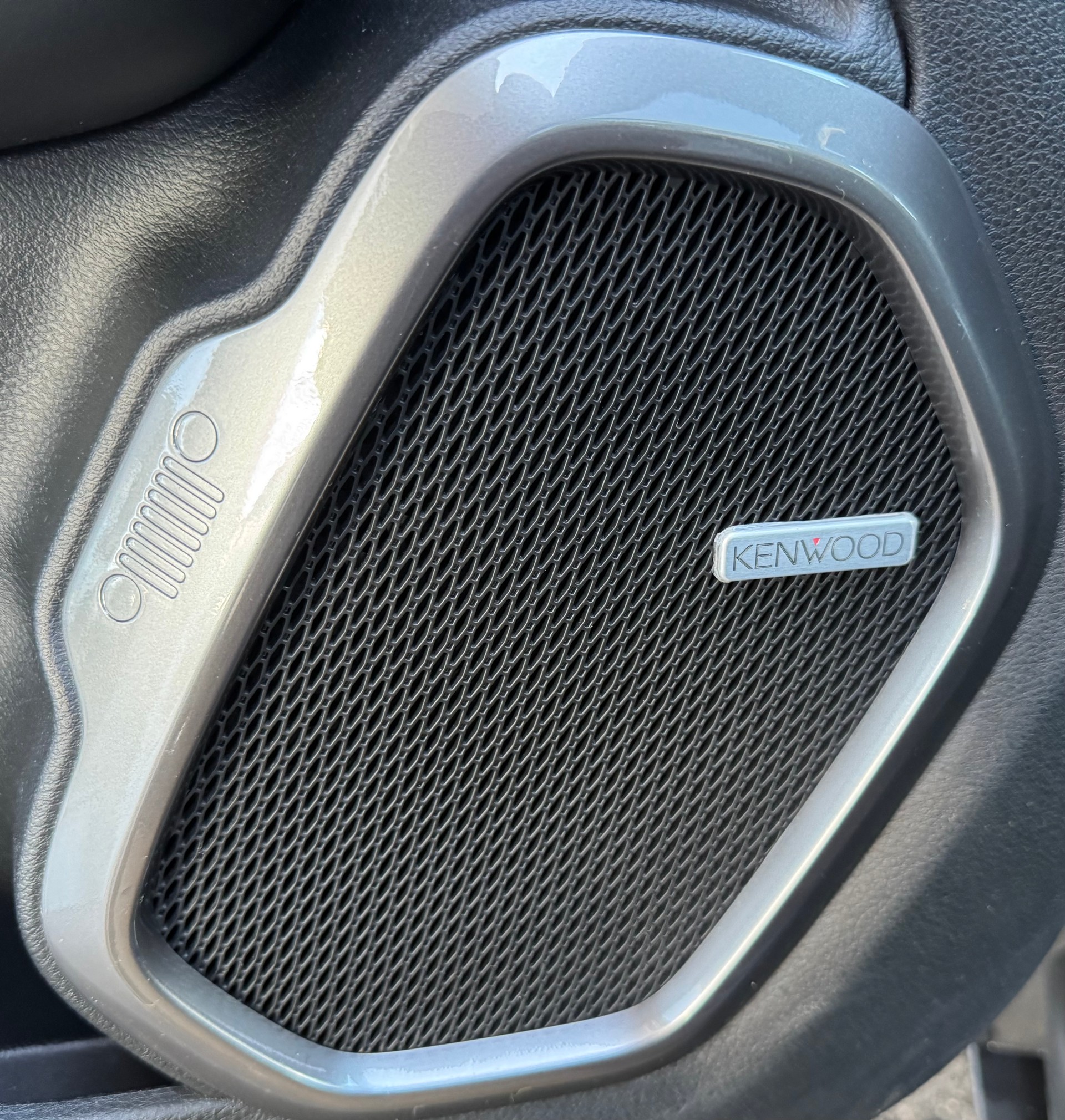 JEEP Renegade 1.3 Turbo Limited AWD-image-20