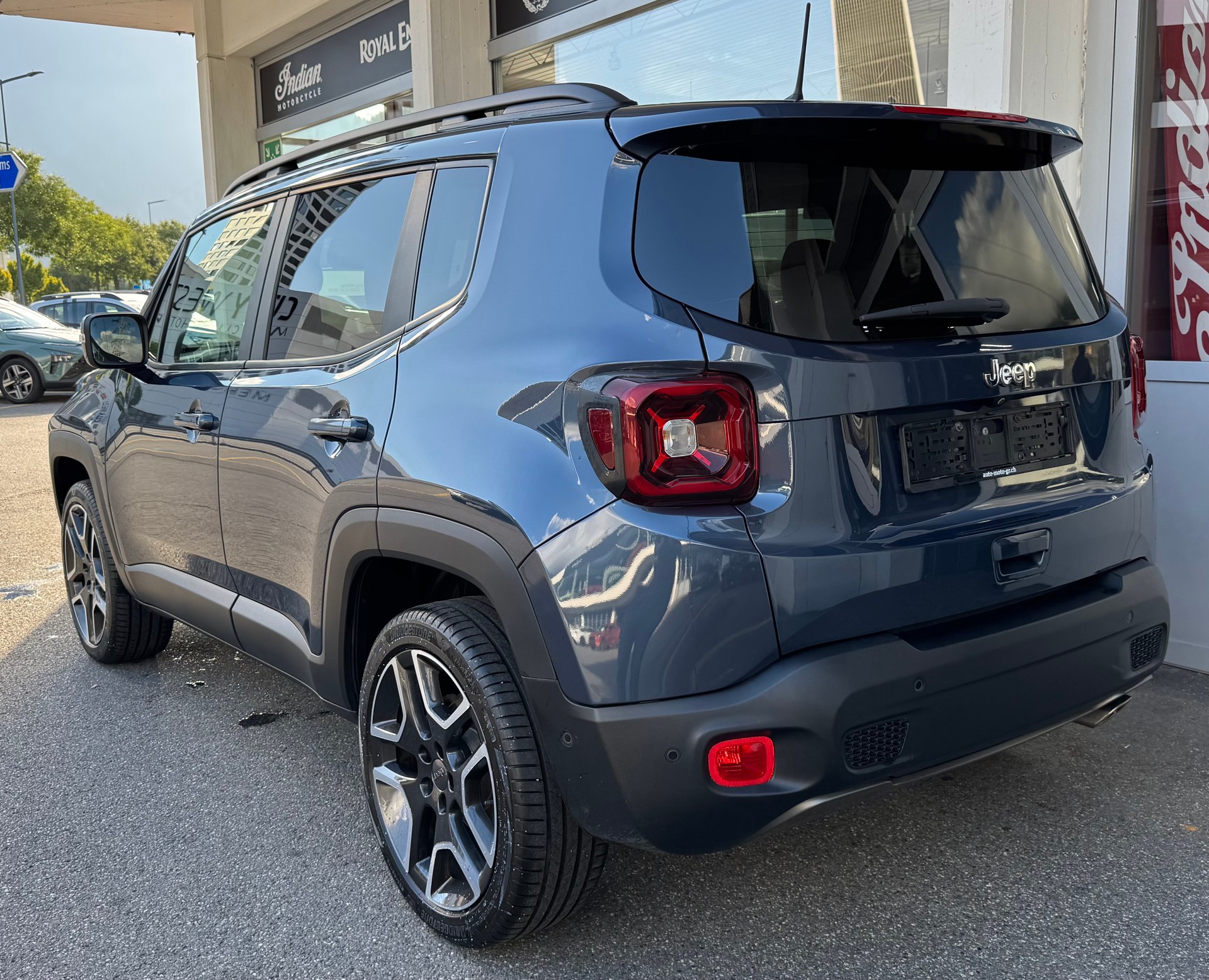 JEEP Renegade 1.3 Turbo Limited AWD-image-3