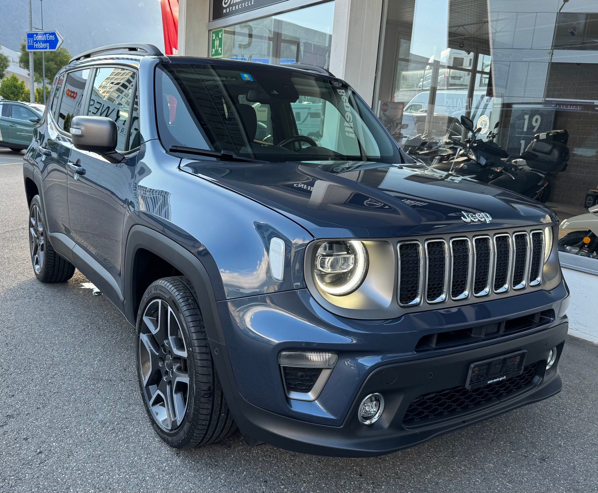 JEEP Renegade 1.3 Turbo Limited AWD-image-0