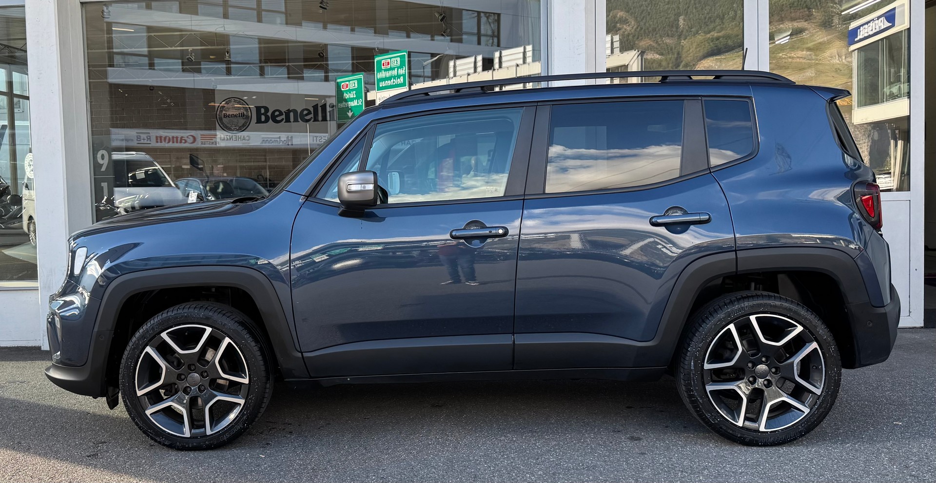 JEEP Renegade 1.3 Turbo Limited AWD-image-2