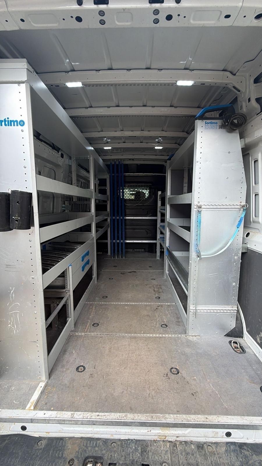VW Crafter 35 2.0 BiTDI L3 4Motion A-image-10
