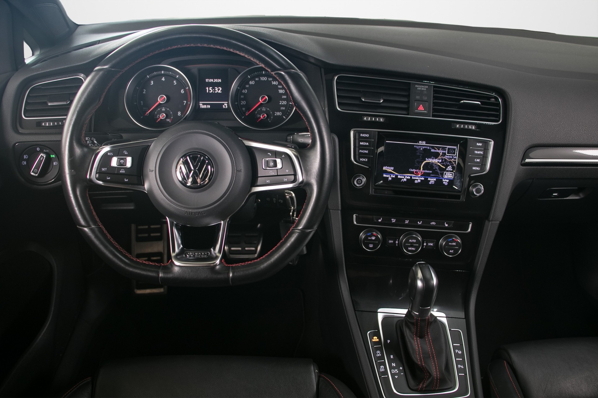 VW Golf 2.0 TSI GTI DSG-image-4