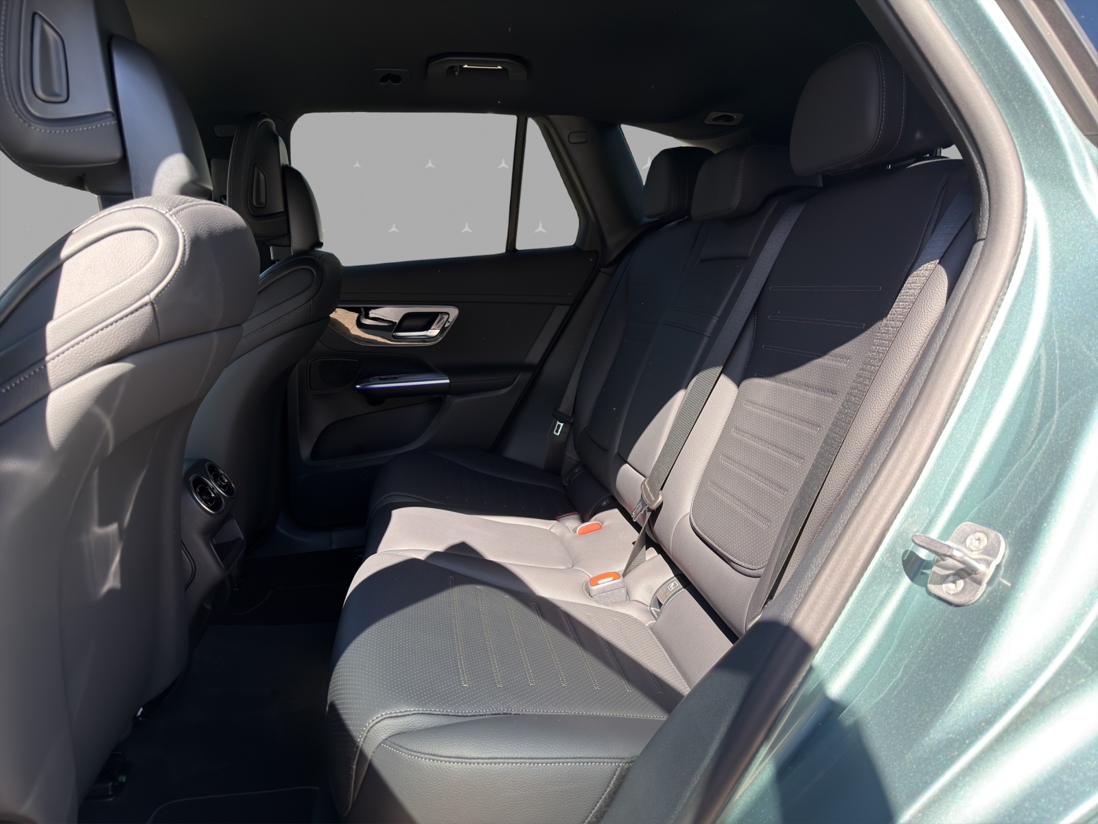 MERCEDES-BENZ GLC 200 4Matic 9G-Tronic-image-10