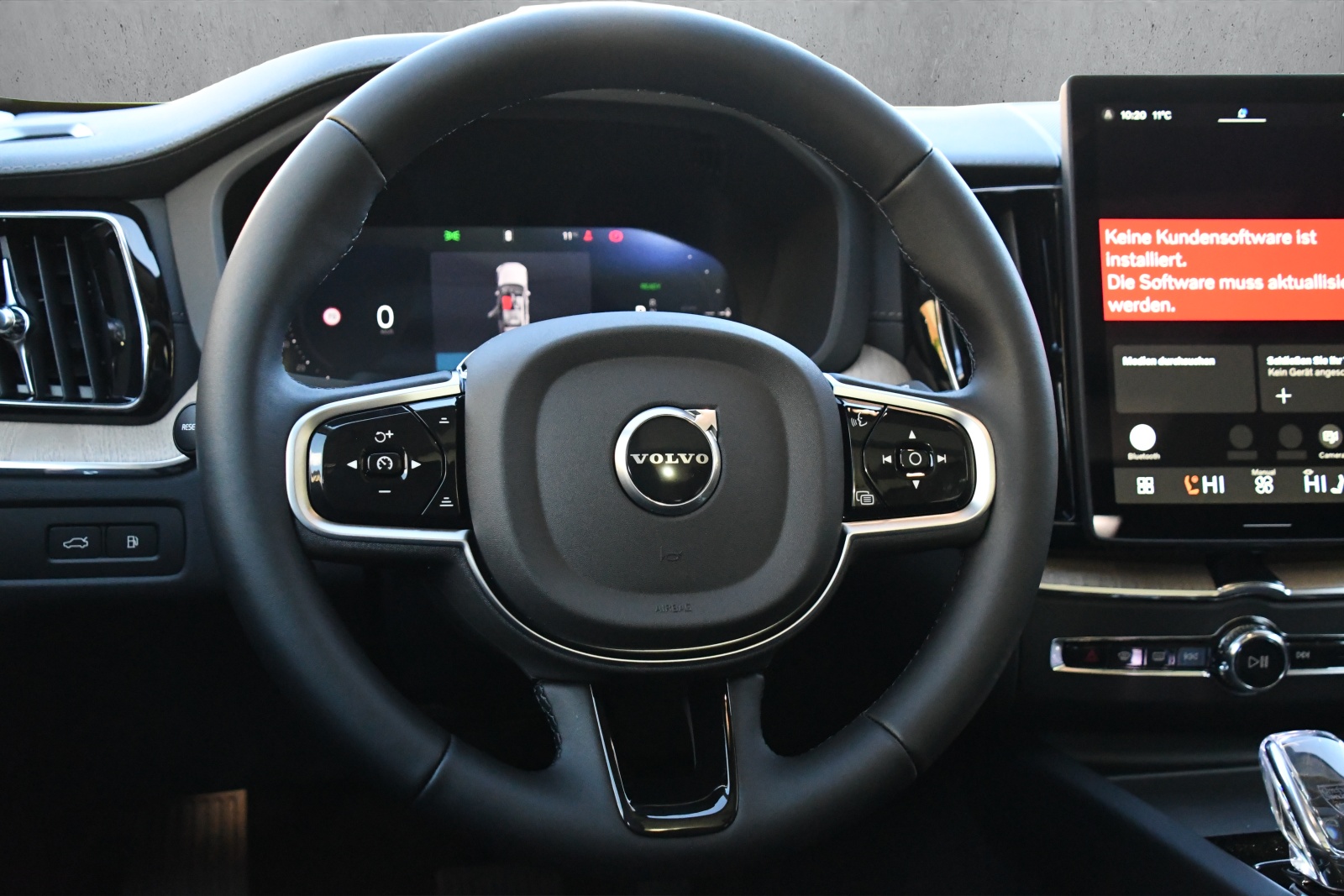 VOLVO XC60 T6 eAWD PluginHybrid Ultra Dark Geartronic-image-9