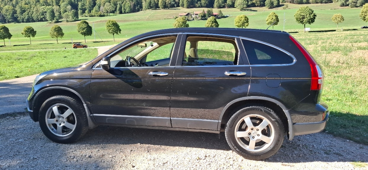 HONDA 2.0 i-VTEC Elegance 4WD-image-2