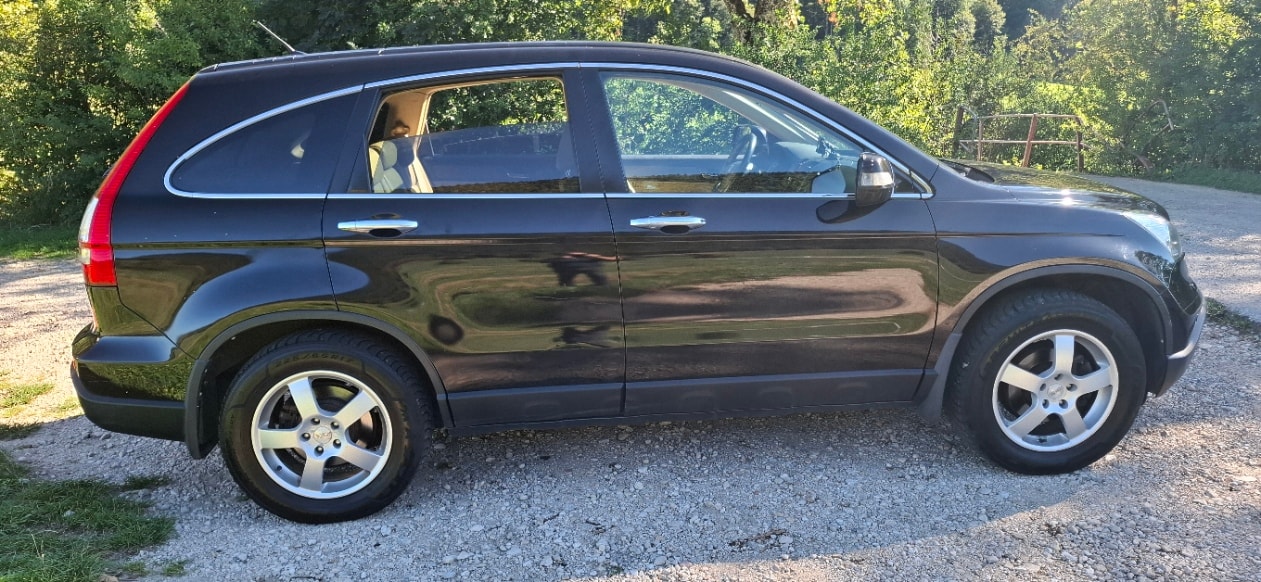 HONDA 2.0 i-VTEC Elegance 4WD-image-3