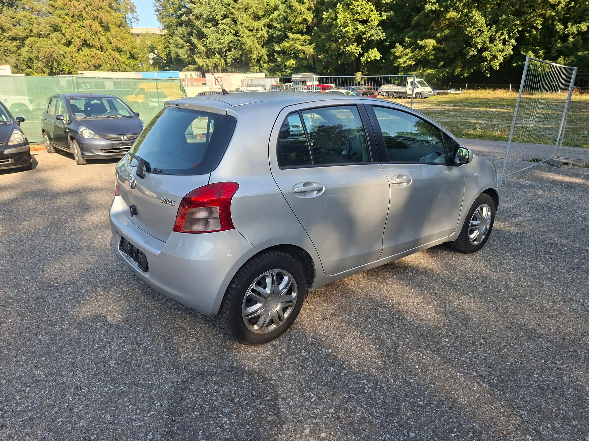 TOYOTA Yaris 1.3 Linea Luna-image-4