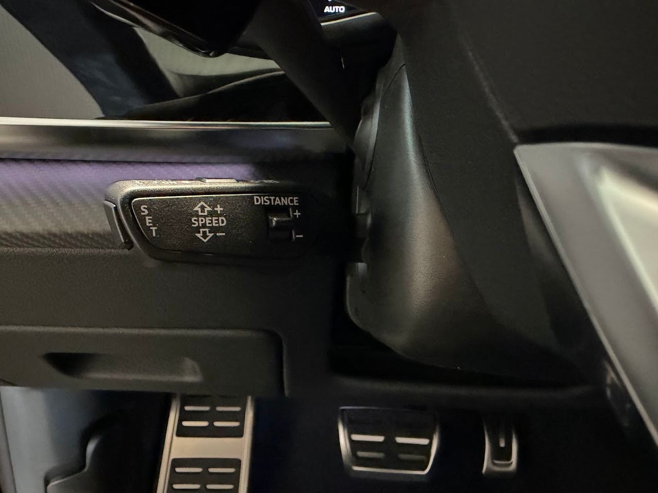 AUDI RSQ8 performance quattro-image-6