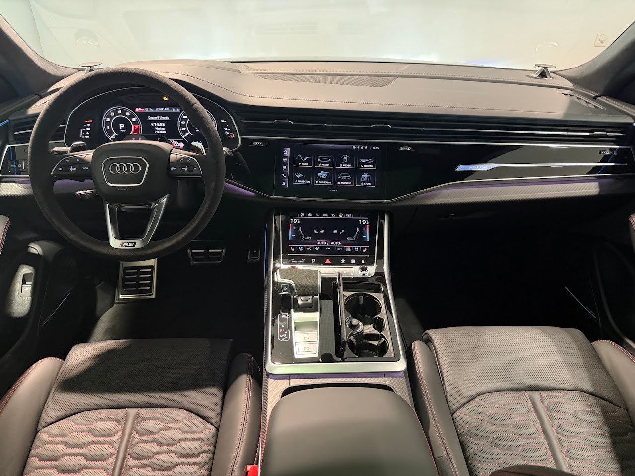 AUDI RSQ8 performance quattro-image-11