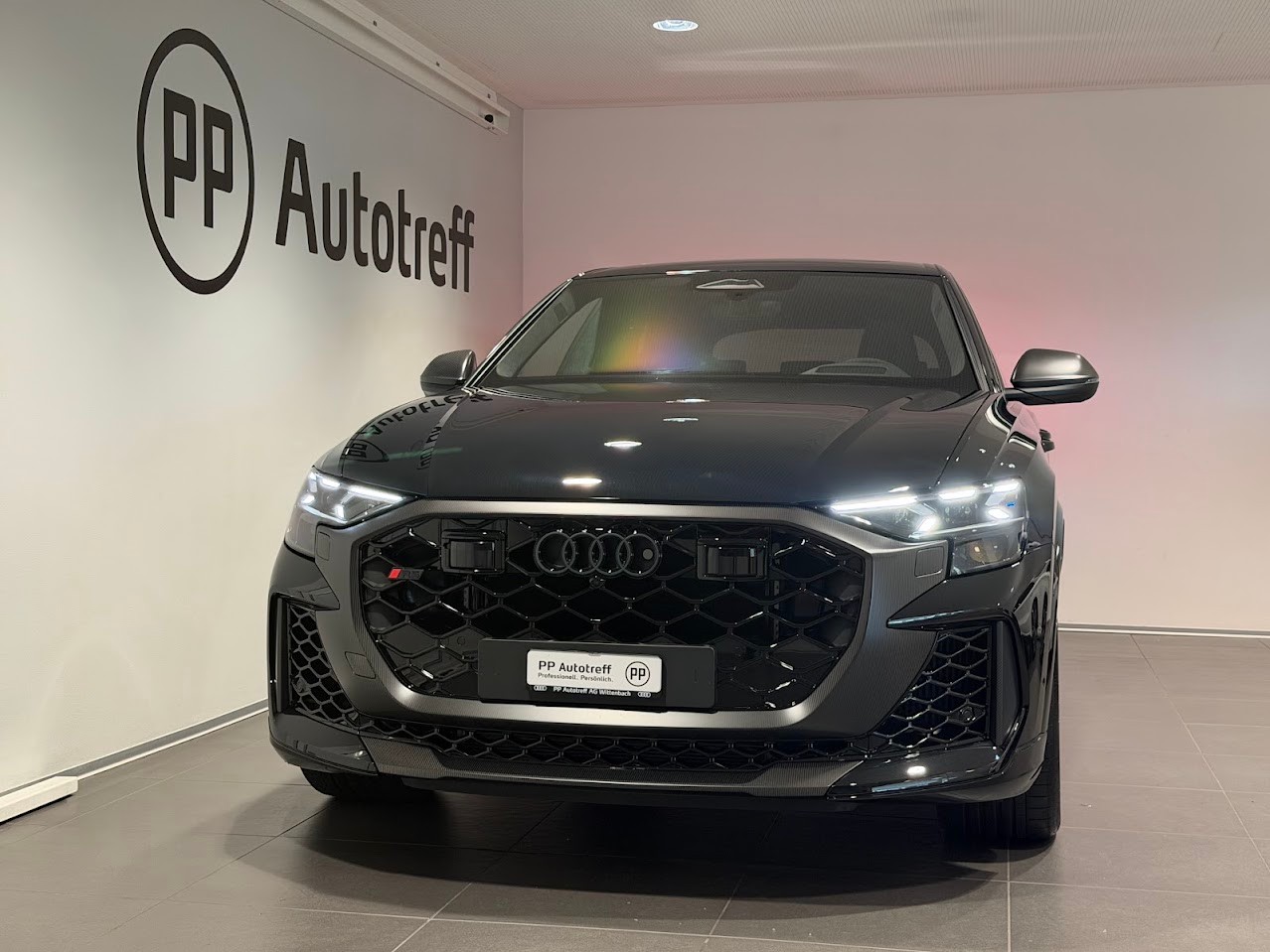 AUDI RSQ8 performance quattro-image-0