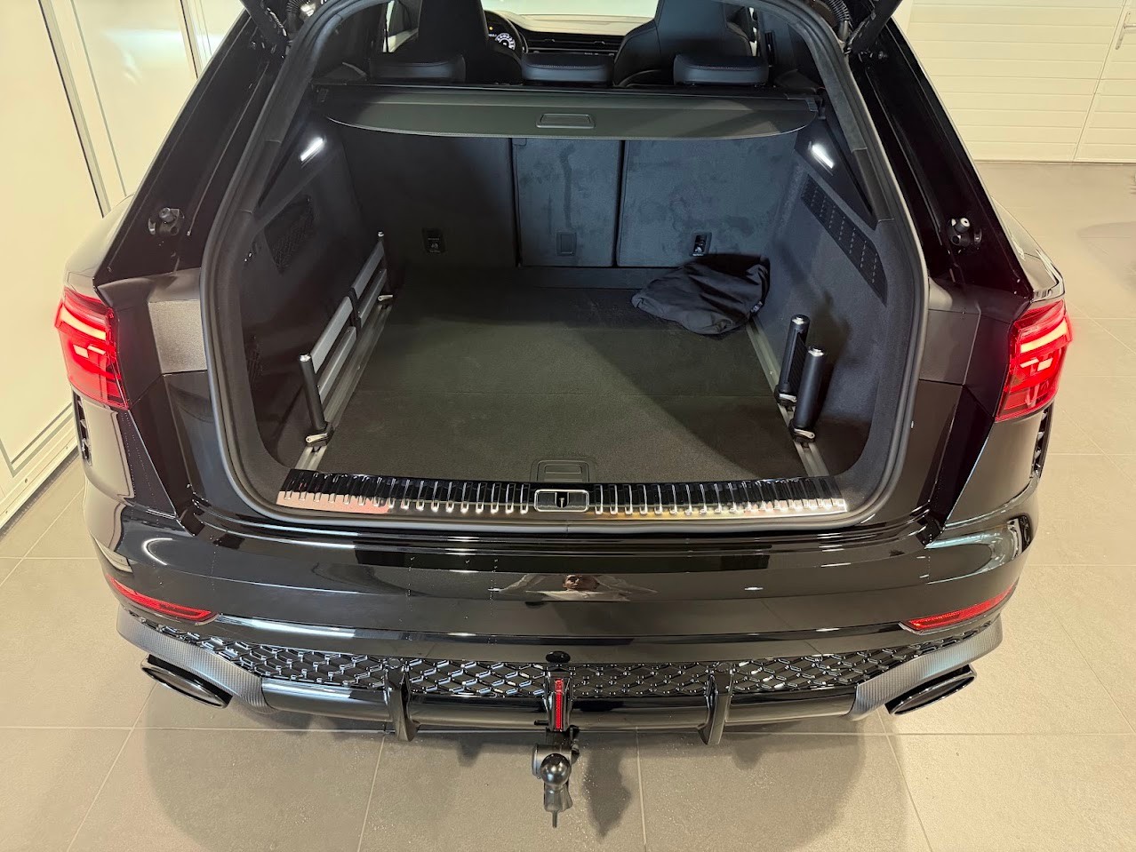 AUDI RSQ8 performance quattro-image-12