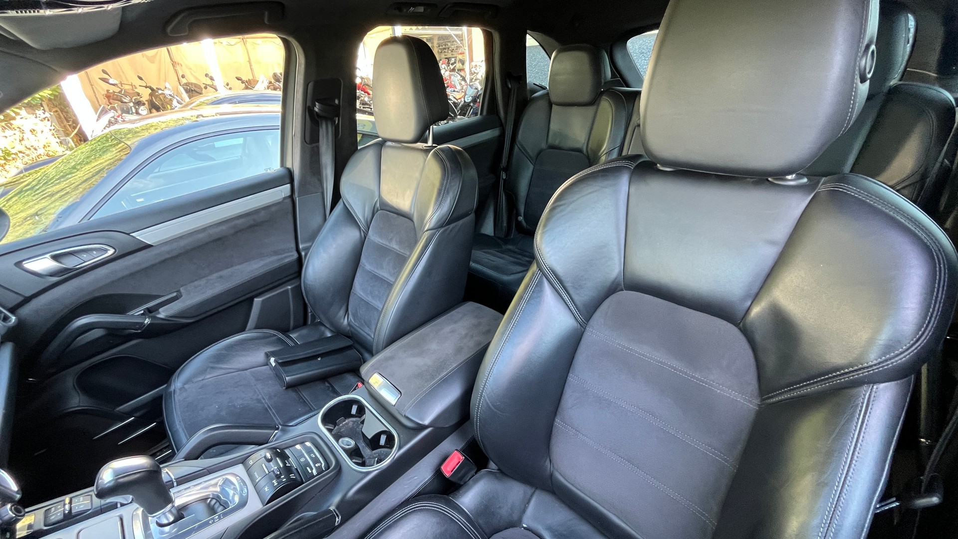 PORSCHE Cayenne GTS-image-11