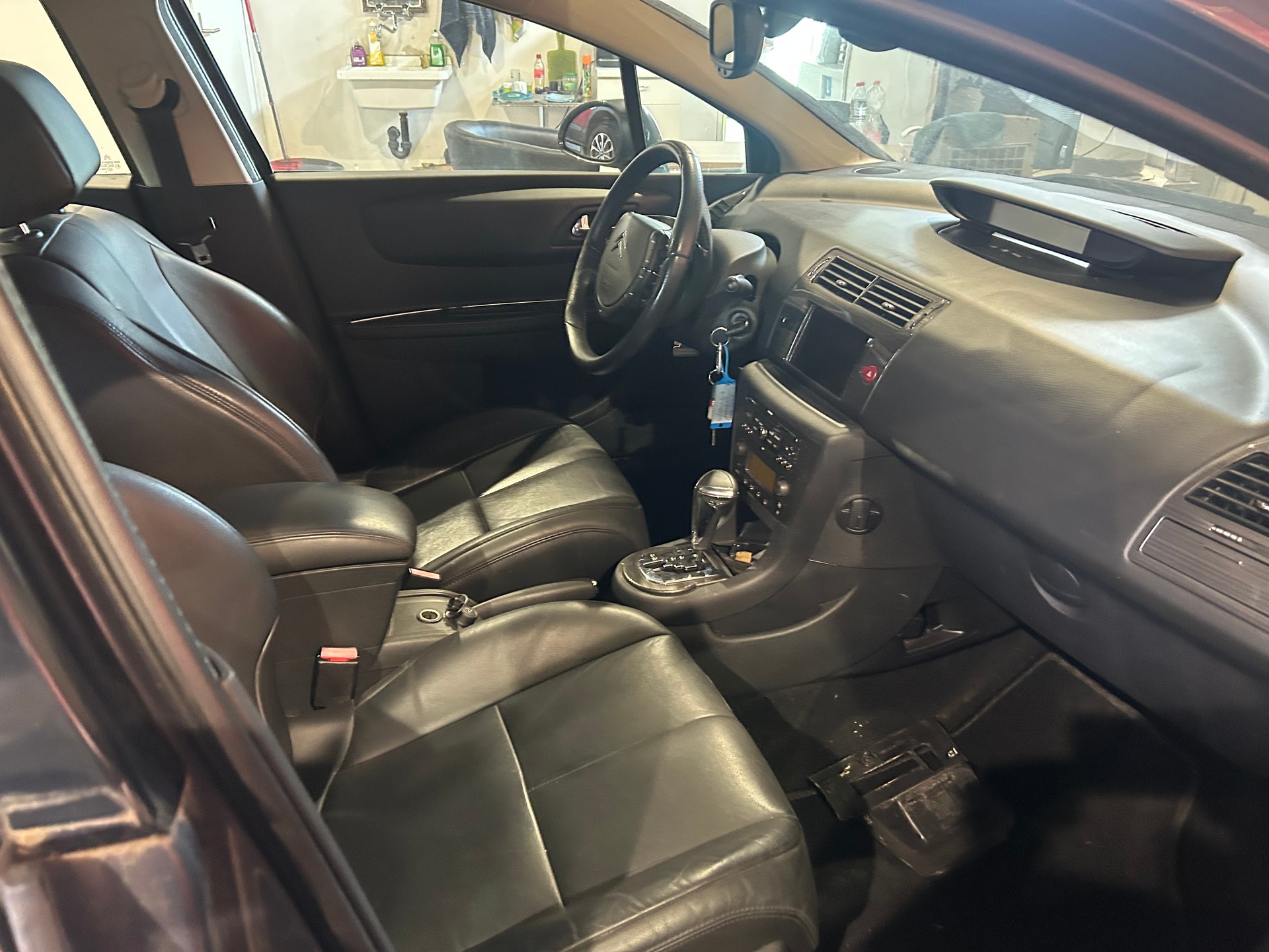 CITROEN C4-image-6