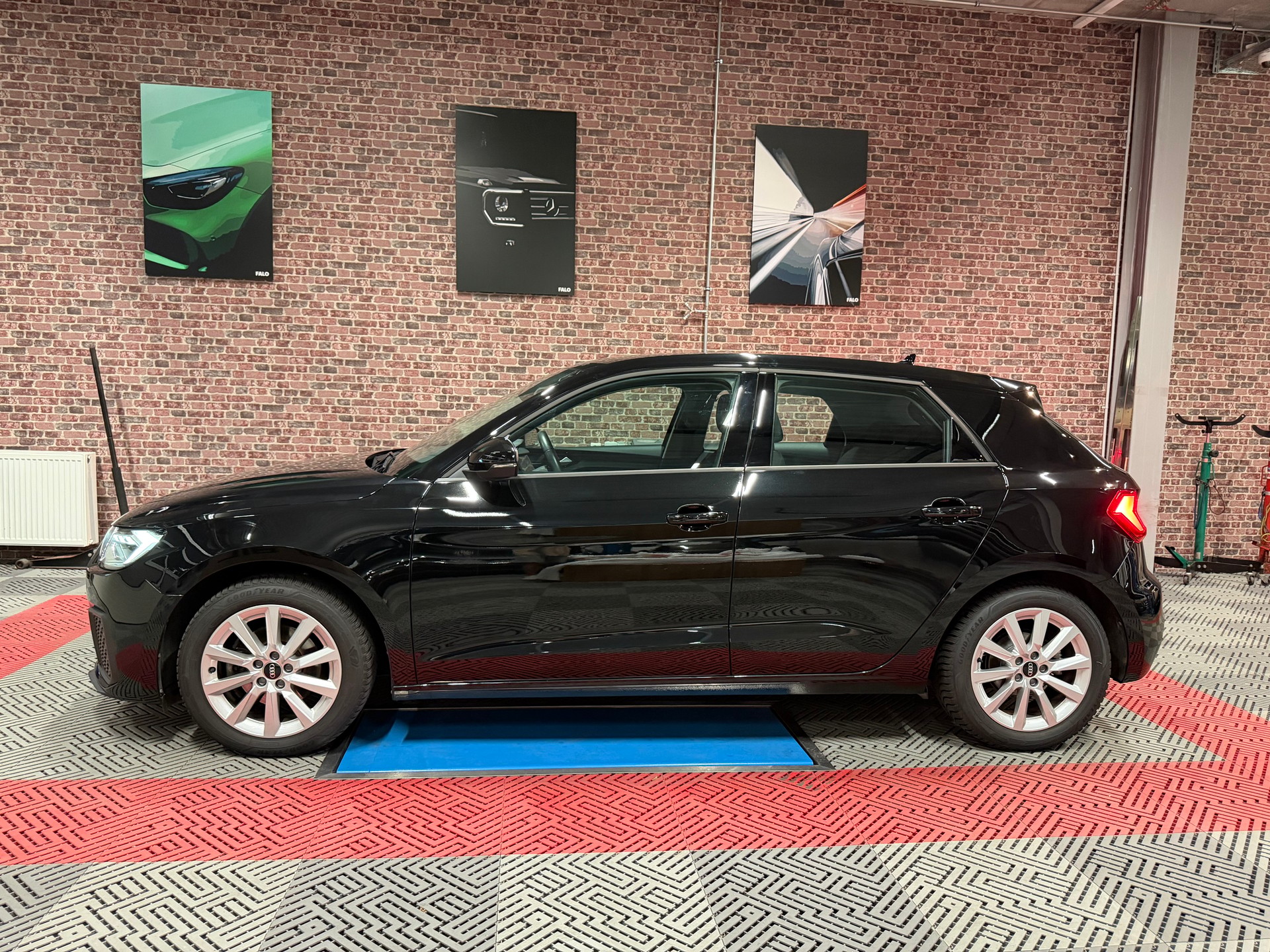 AUDI A1 Sportback 30 TFSI advanced Attraction S-tronic-image-1