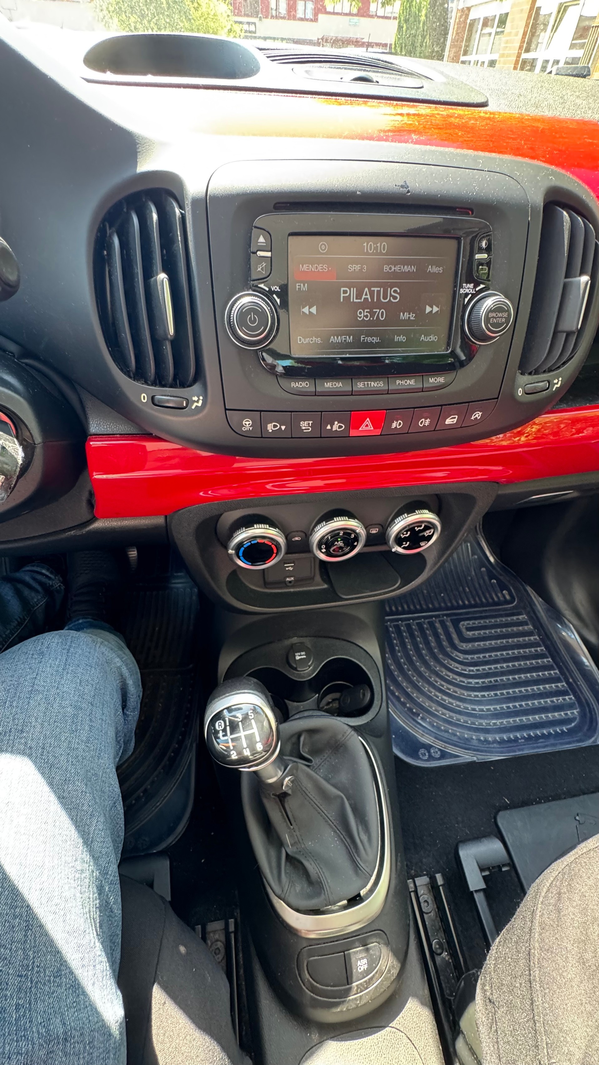 FIAT 500L 1.6 JTD Lounge-image-11