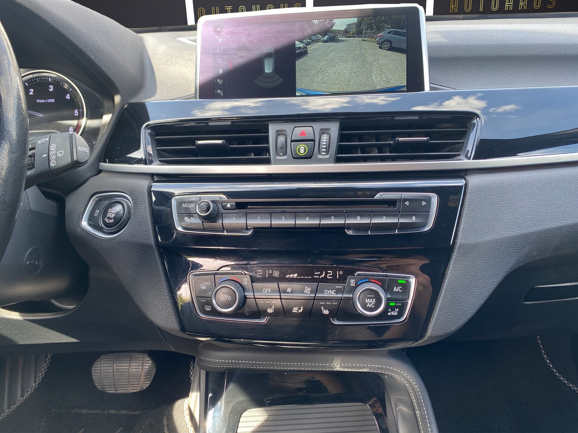 BMW X1 xDrive 18d Essential Edition Steptronic-image-13