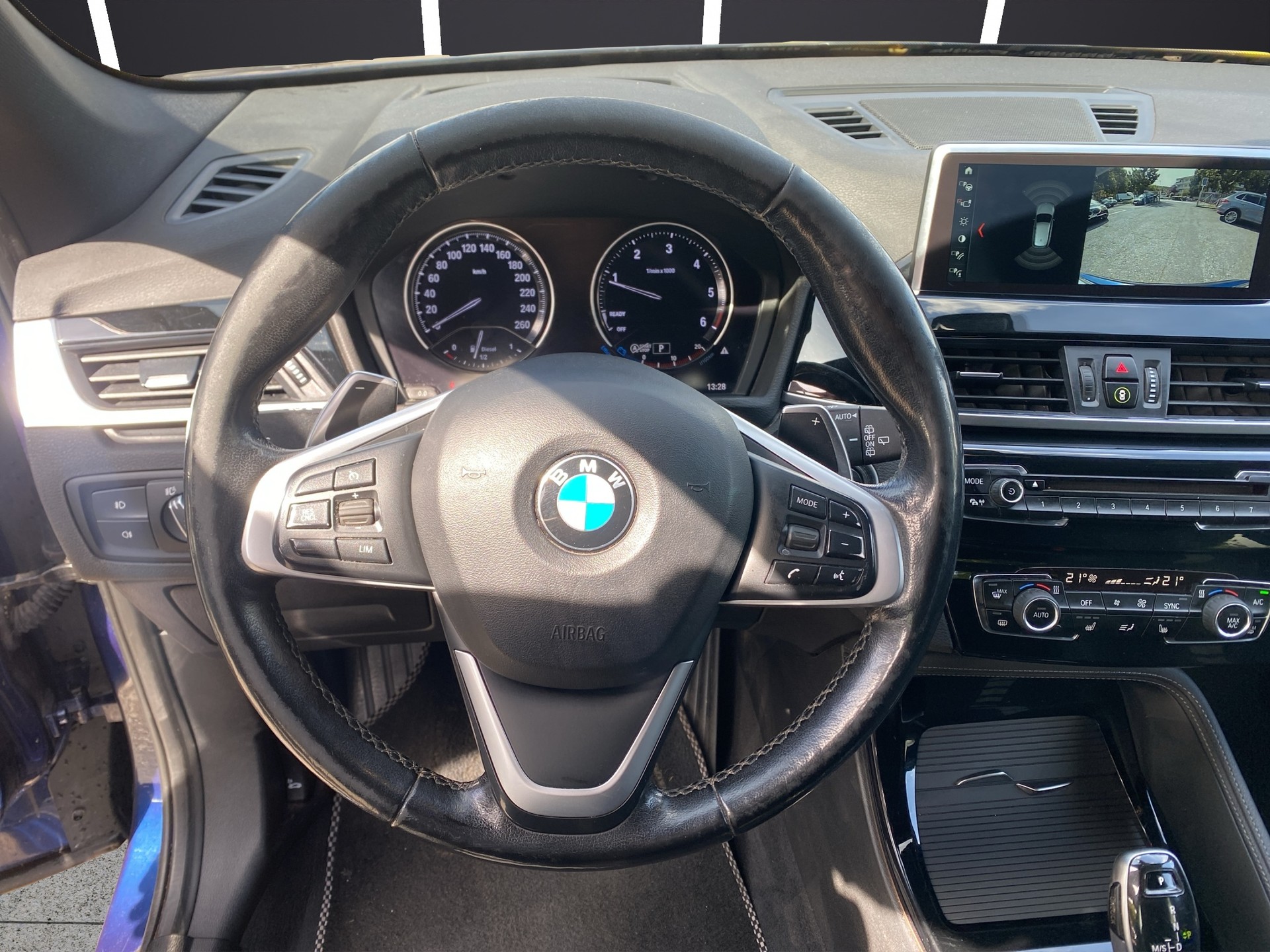 BMW X1 xDrive 18d Essential Edition Steptronic-image-10