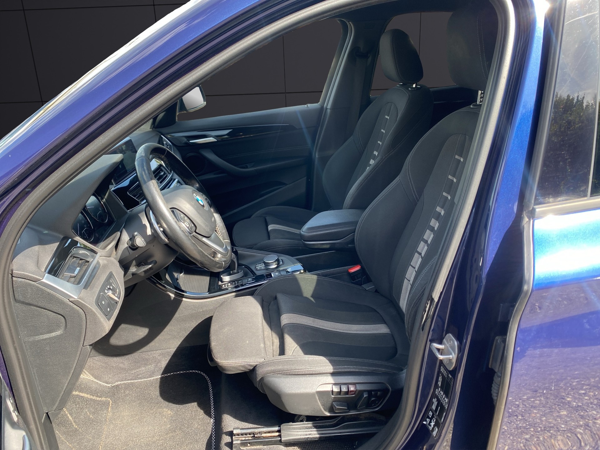 BMW X1 xDrive 18d Essential Edition Steptronic-image-8