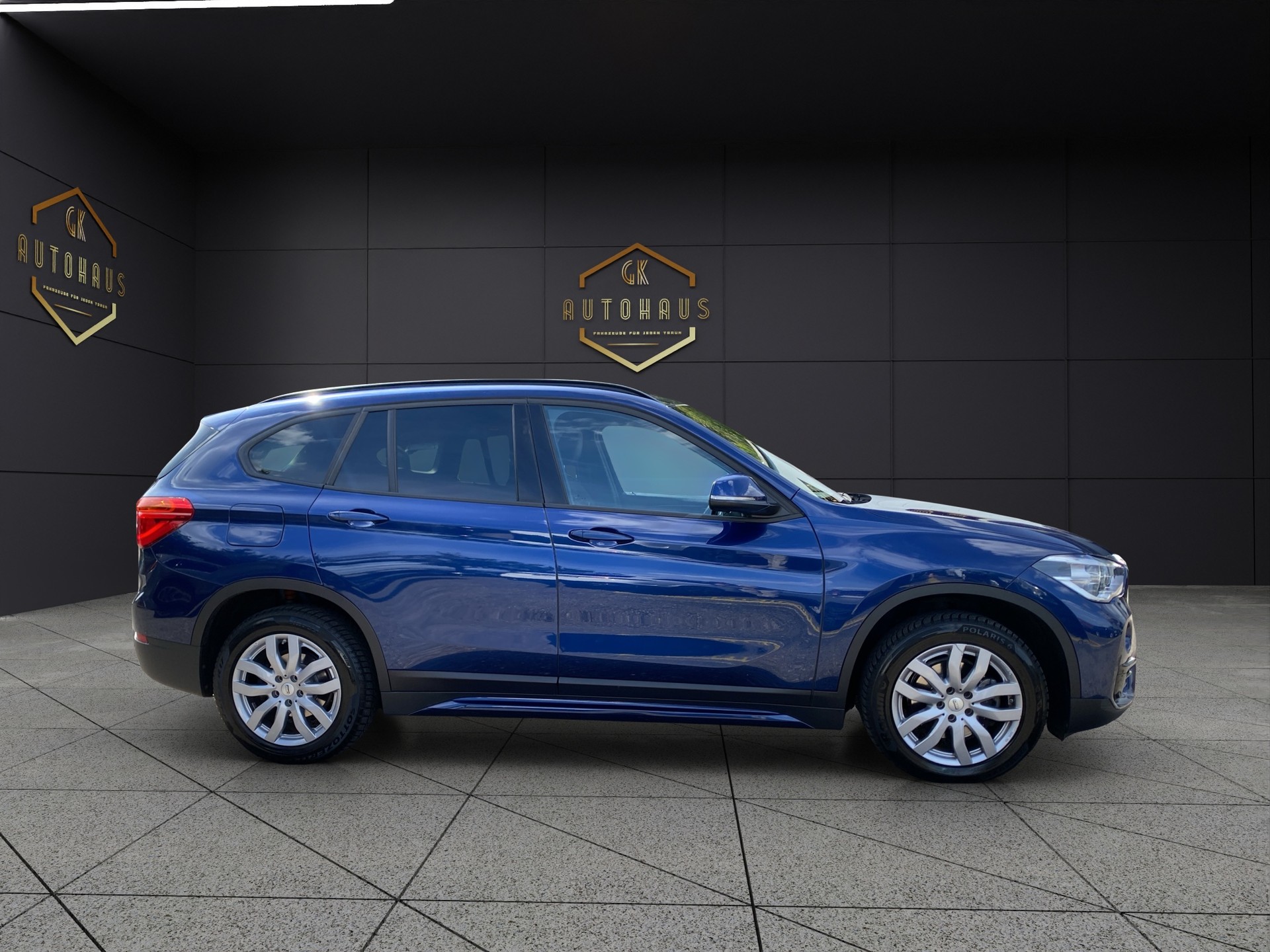 BMW X1 xDrive 18d Essential Edition Steptronic-image-5