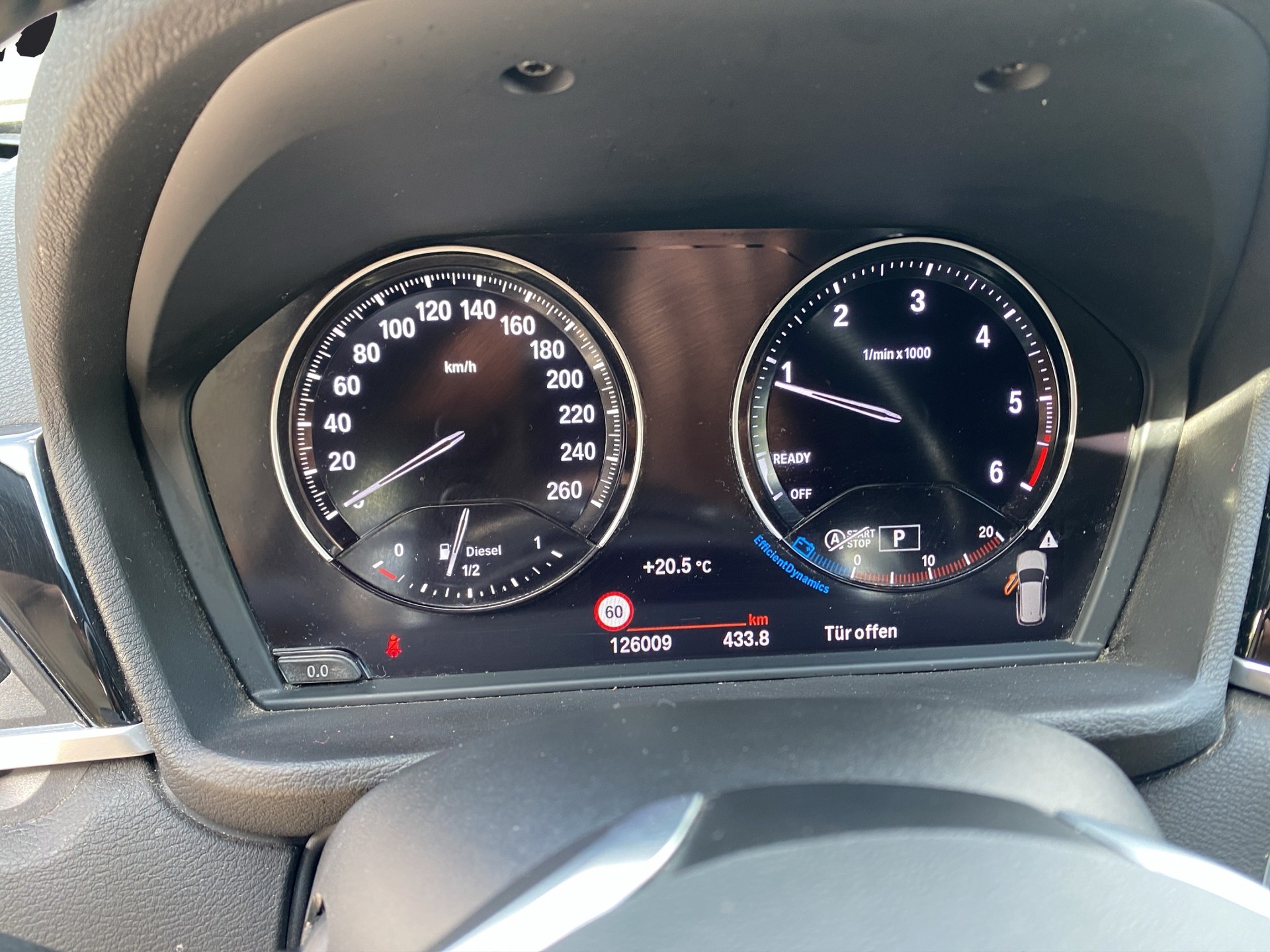 BMW X1 xDrive 18d Essential Edition Steptronic-image-11