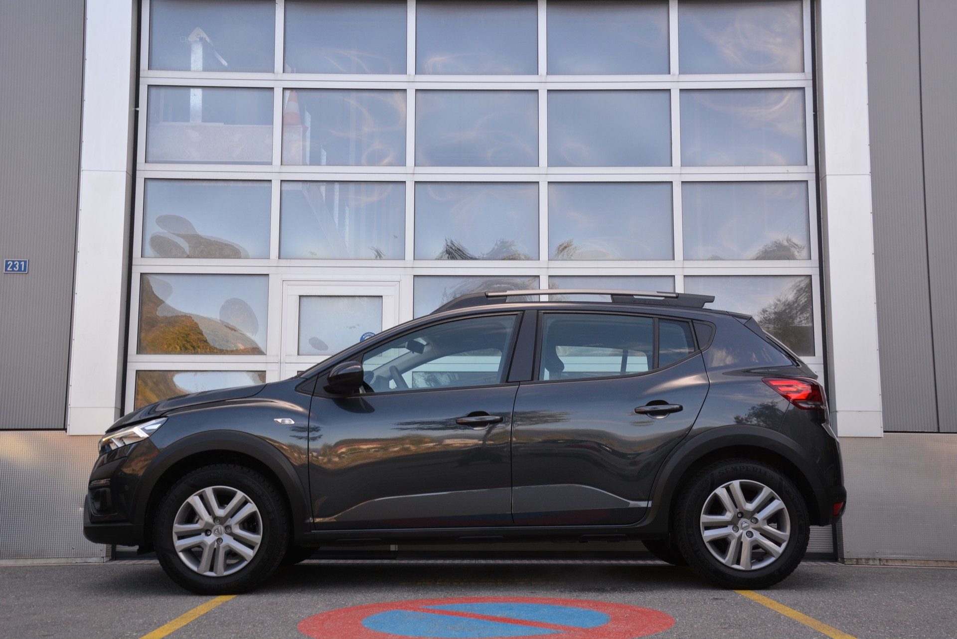DACIA Sandero Stepway TCe 90 Comfort CVT-image-3