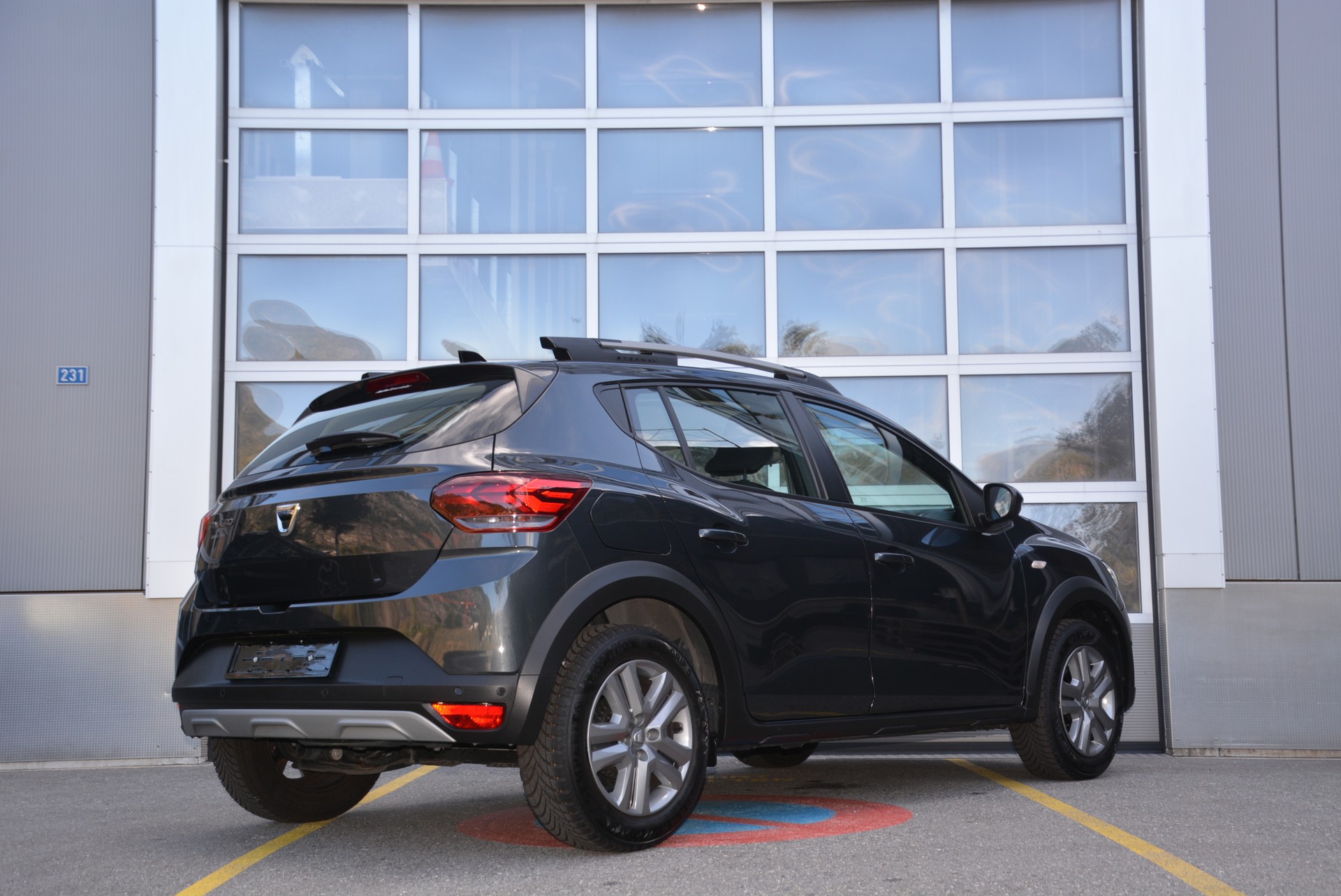 DACIA Sandero Stepway TCe 90 Comfort CVT-image-1