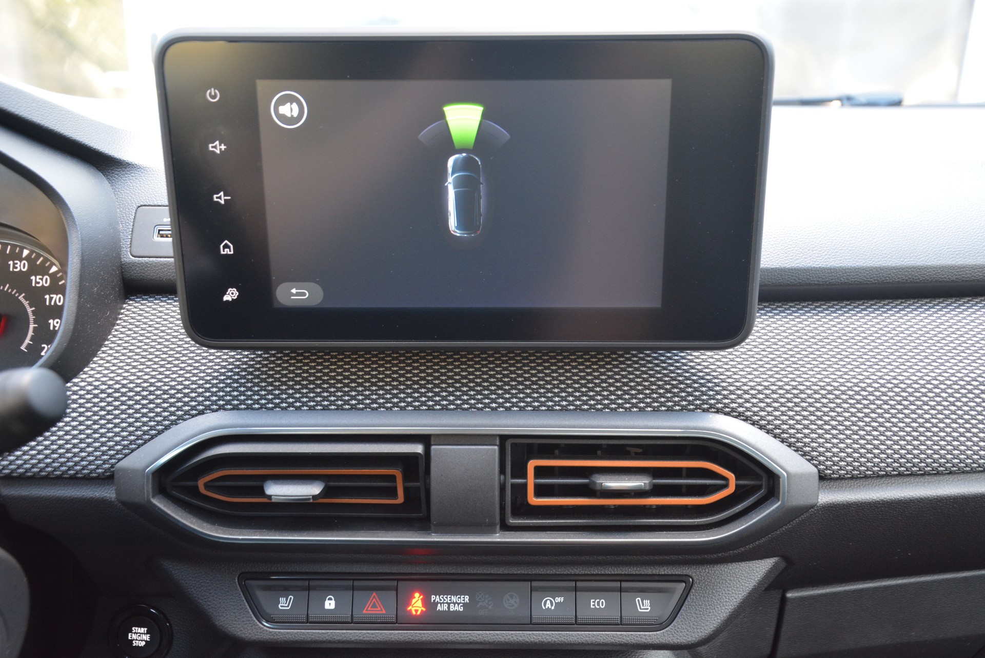 DACIA Sandero Stepway TCe 90 Comfort CVT-image-5