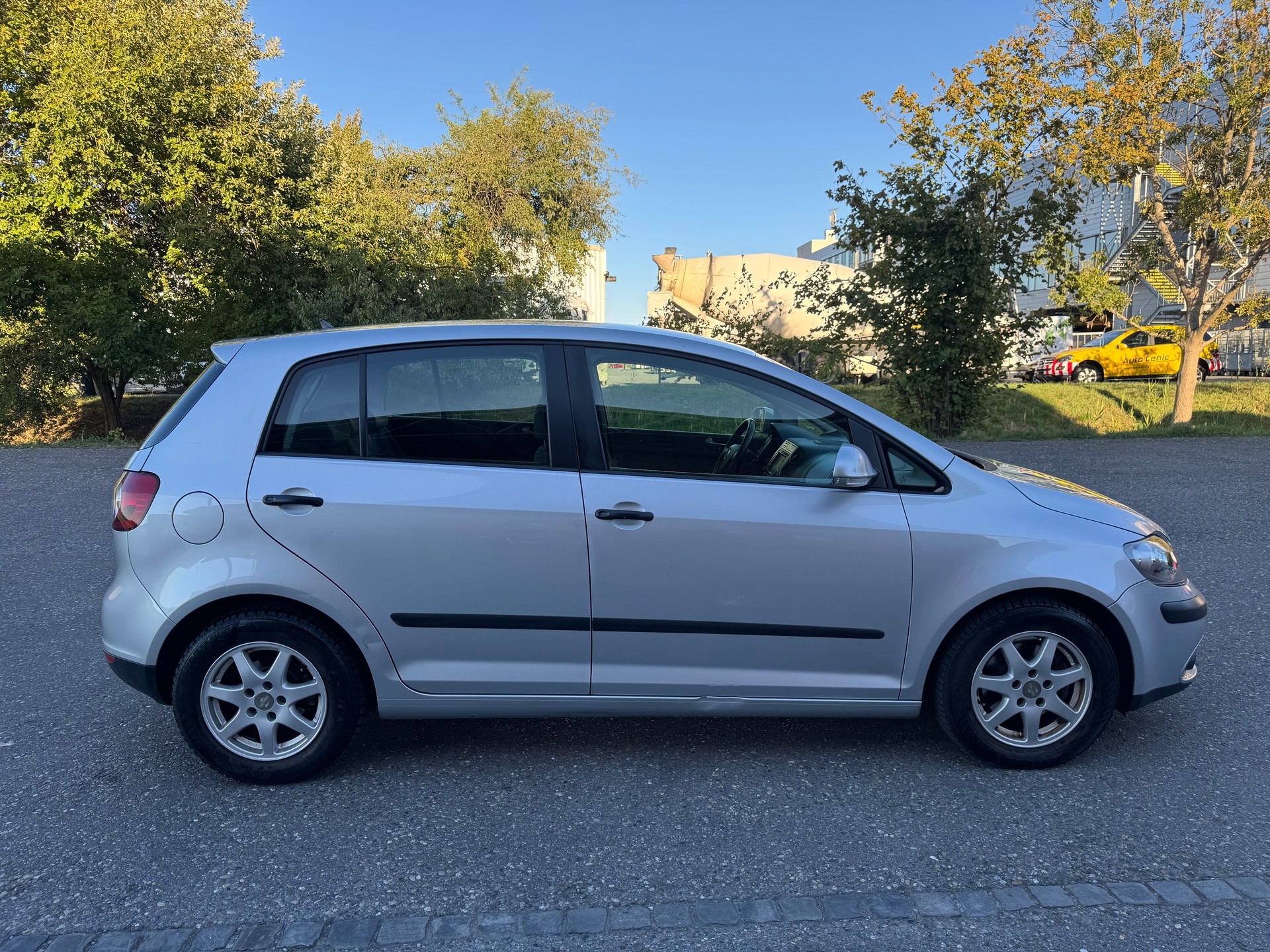 VW Golf Plus 1.6 FSI Comfortline-image-7