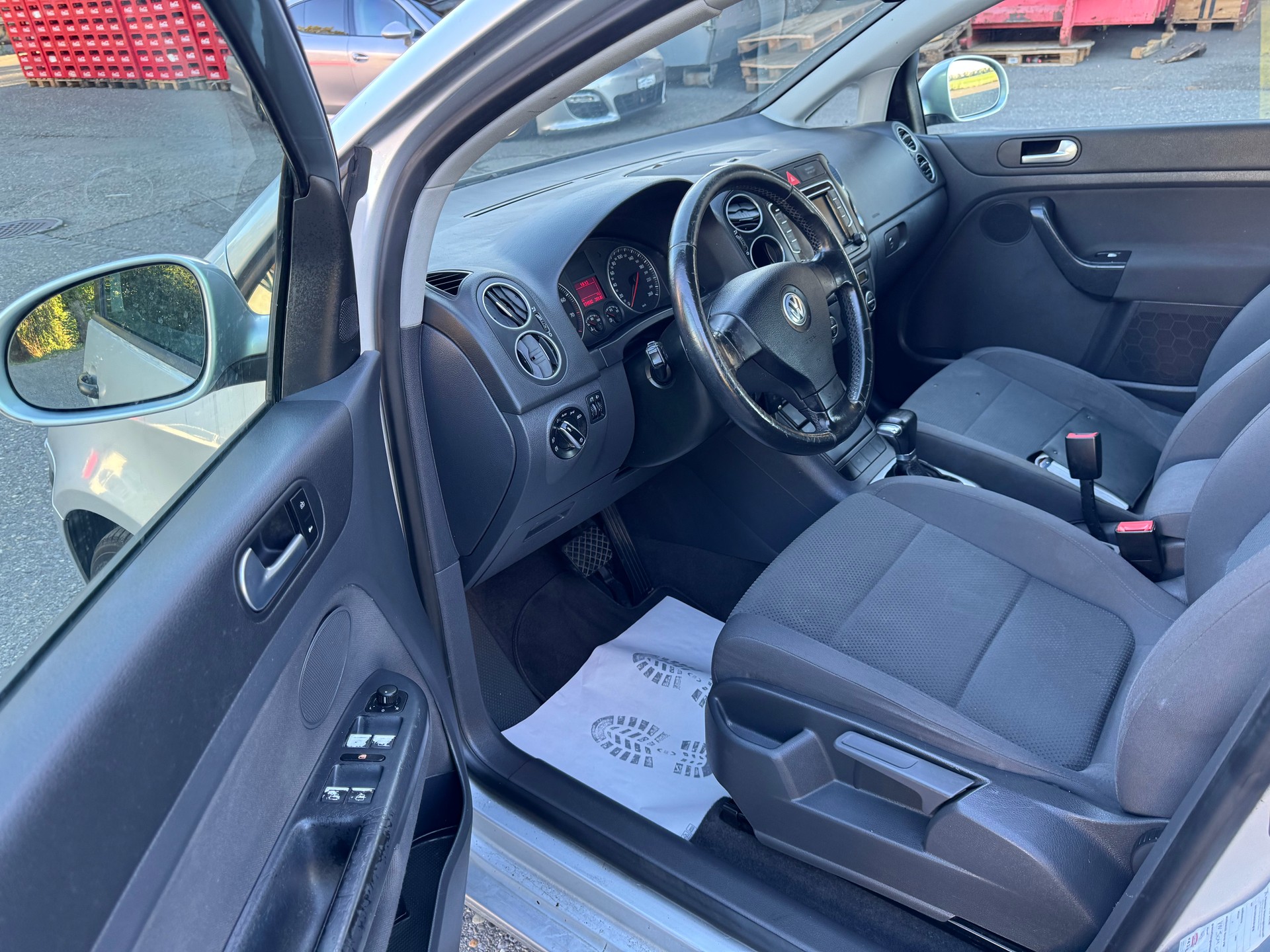 VW Golf Plus 1.6 FSI Comfortline-image-11