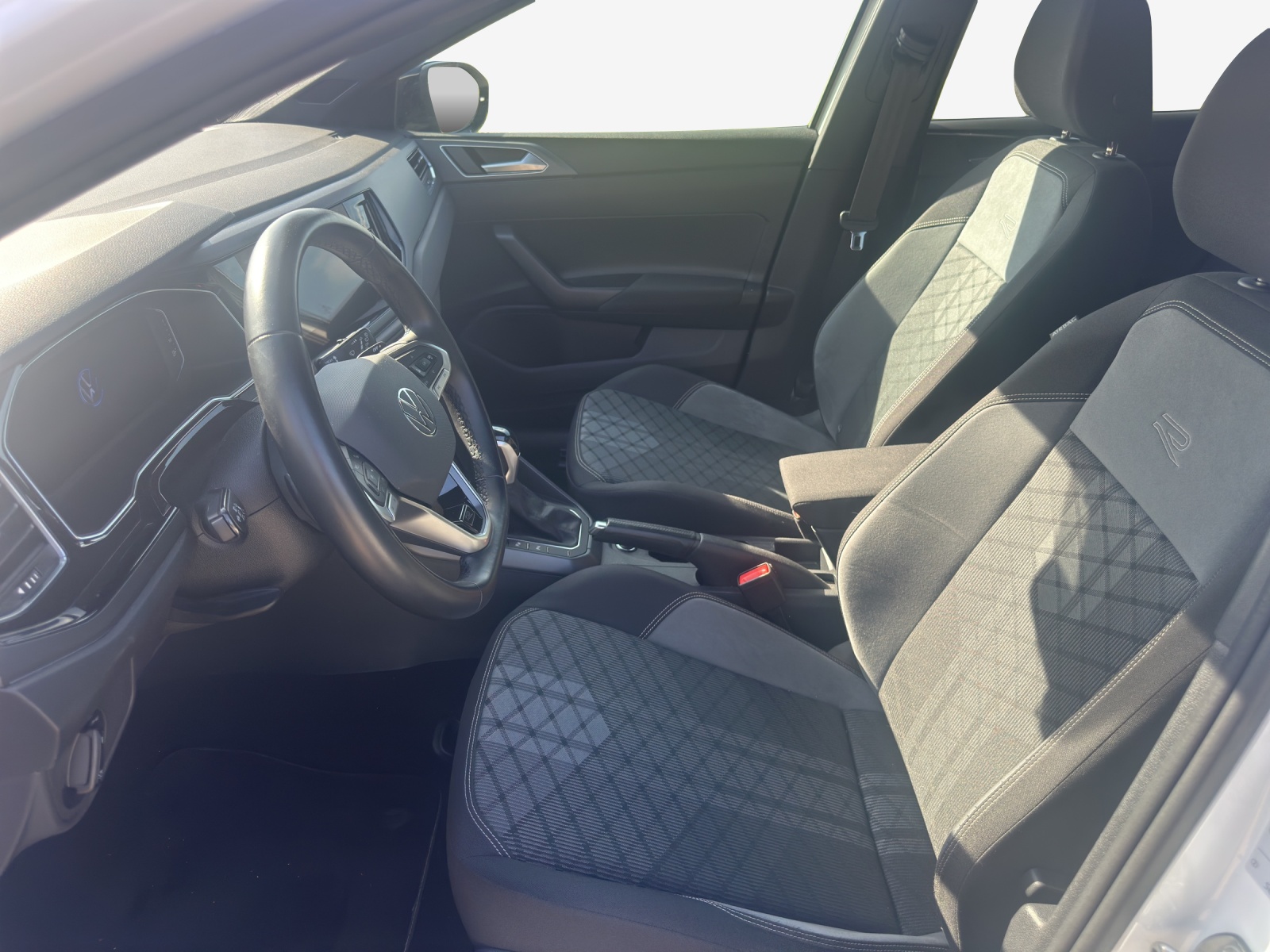 VW Taigo 1.5 TSI R-Line DSG-image-7