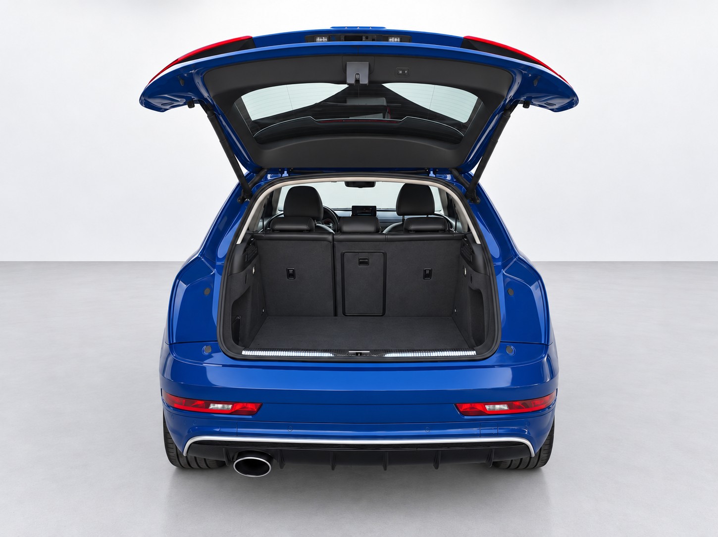 AUDI RS Q3 2.5 TFSI performance quattro S-tronic-image-5