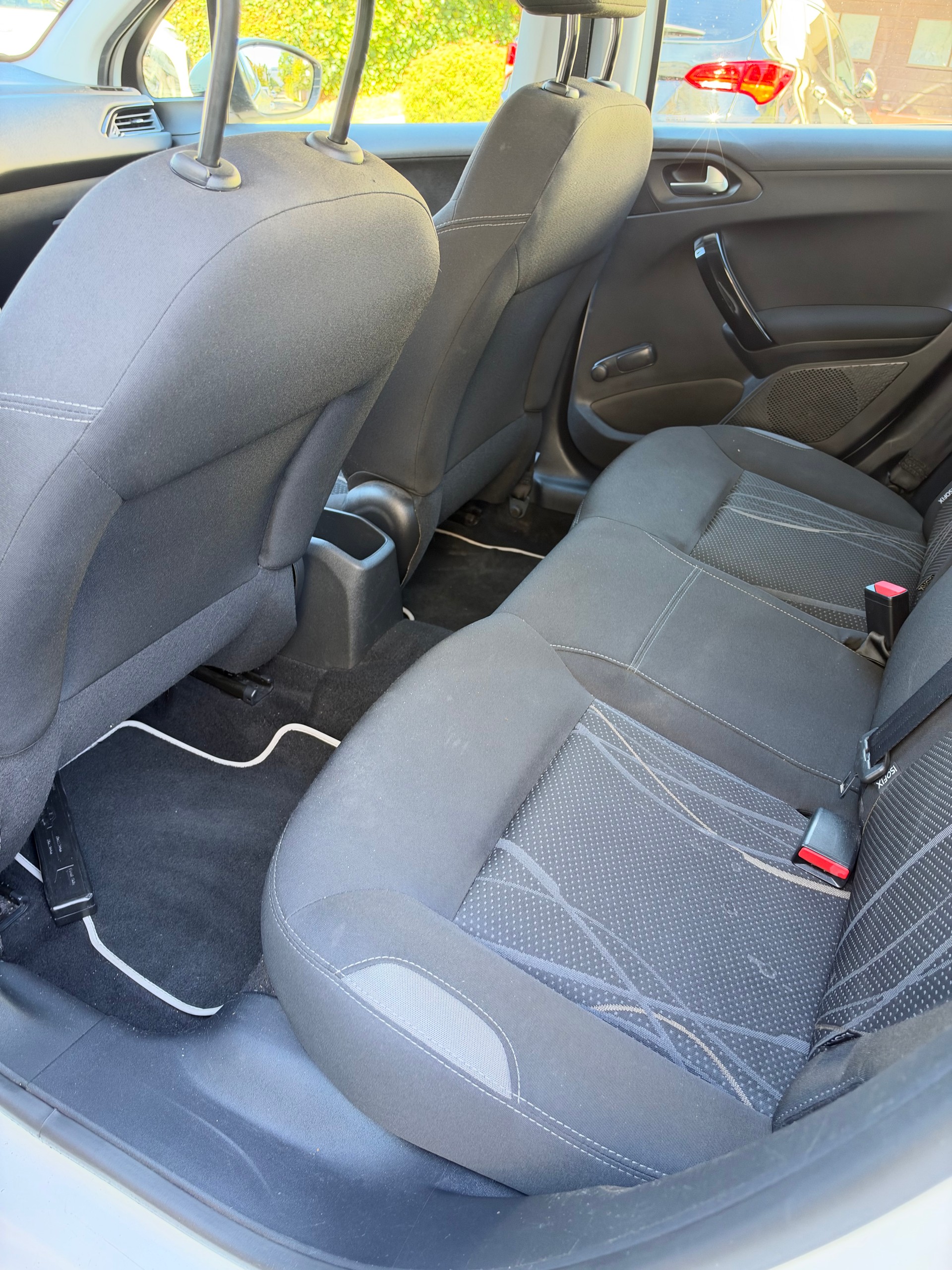 PEUGEOT 208 1.2 VTI Roland Garros/ FRISCH AB MFK & SERVICE-image-6