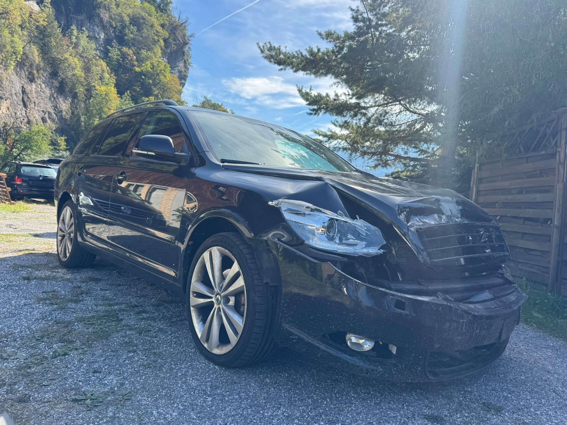SKODA Octavia Combi 2.0 TDI Adventure 4x4-image-3