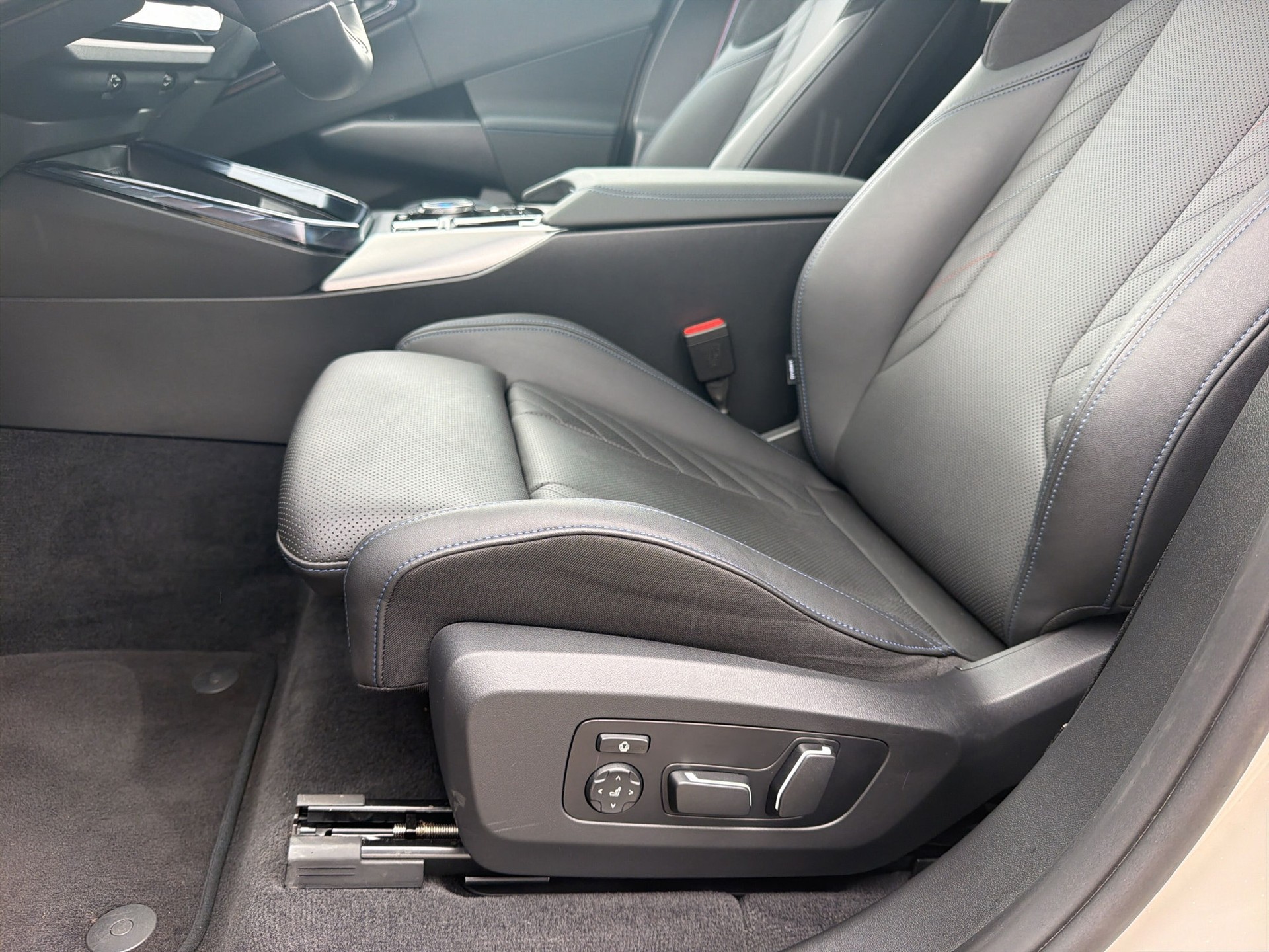BMW X3 xDrive 48V 20d M Sport Pro-image-18