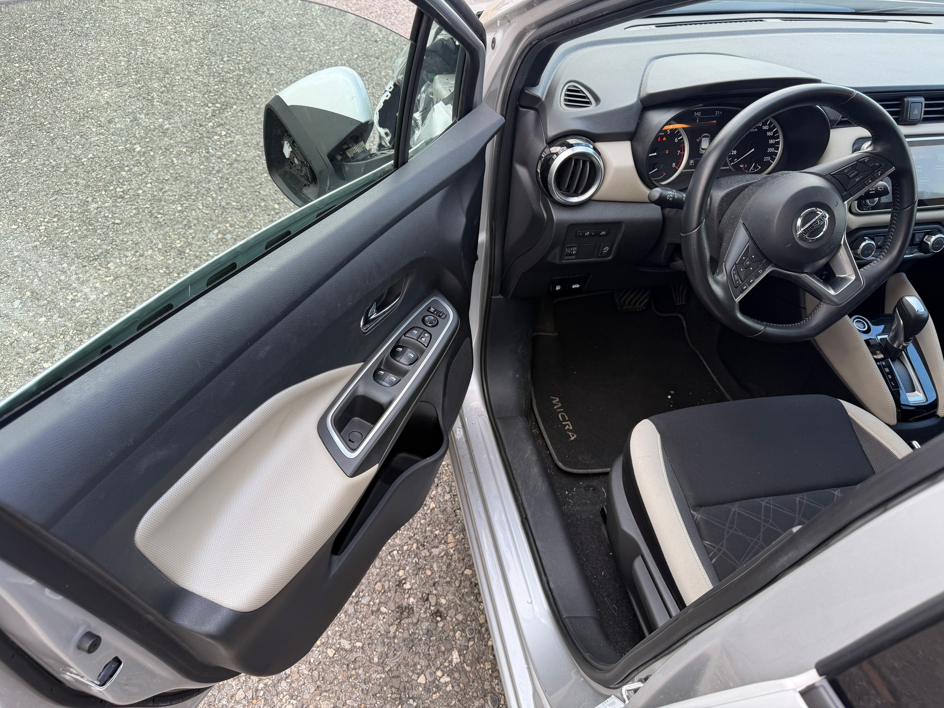 NISSAN Micra IG-T 100 acenta Xtronic-image-9