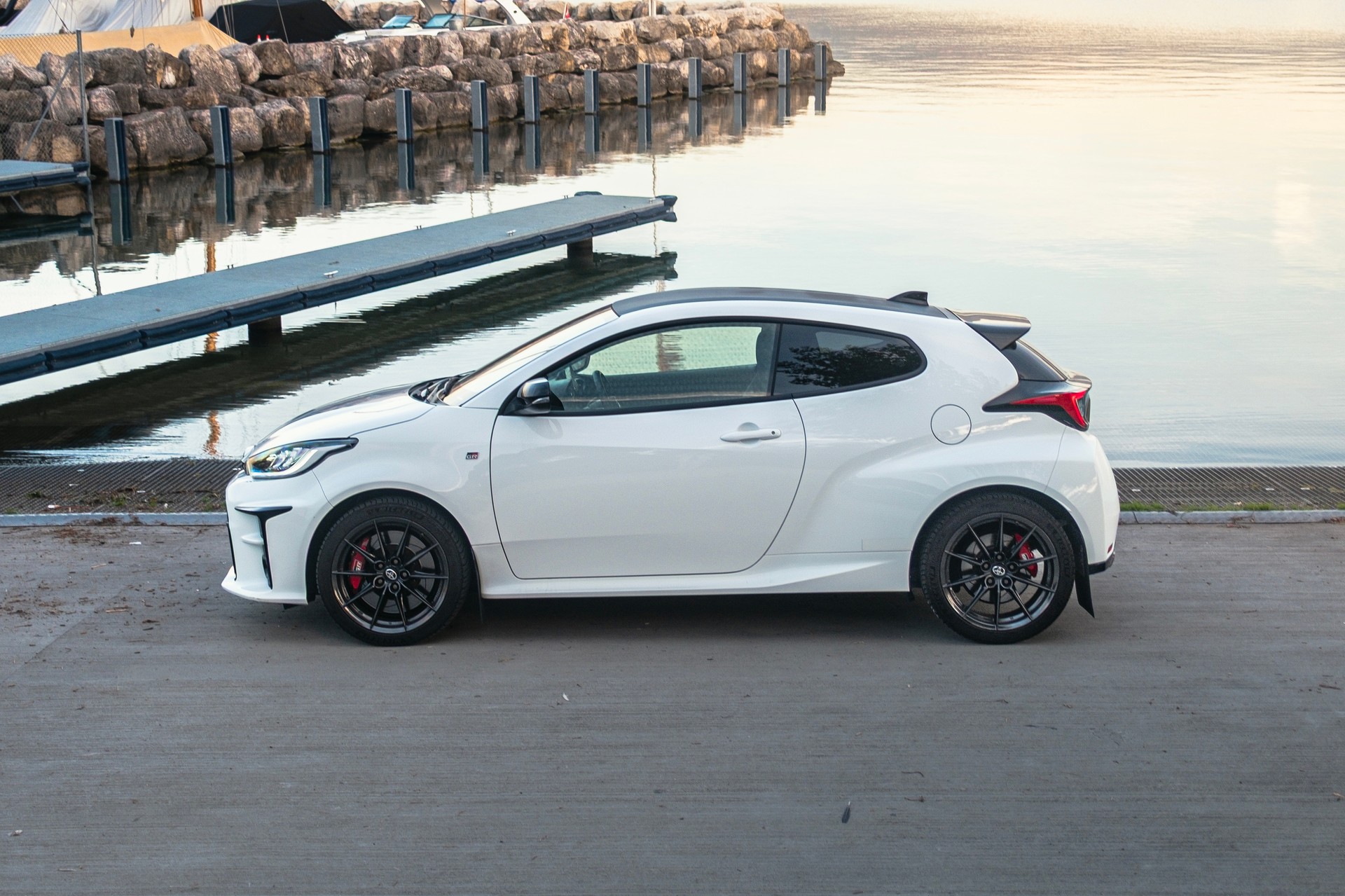 TOYOTA 1.6 Turbo Sport 4x4-image-6