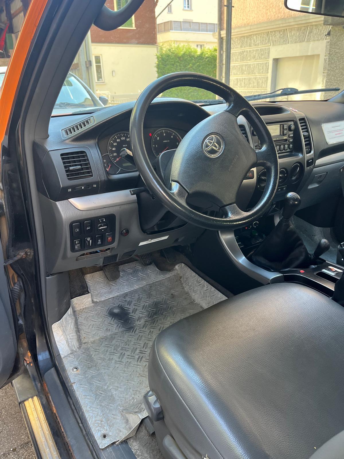 TOYOTA Land Cruiser 3.0 TD Linea Terra-image-11
