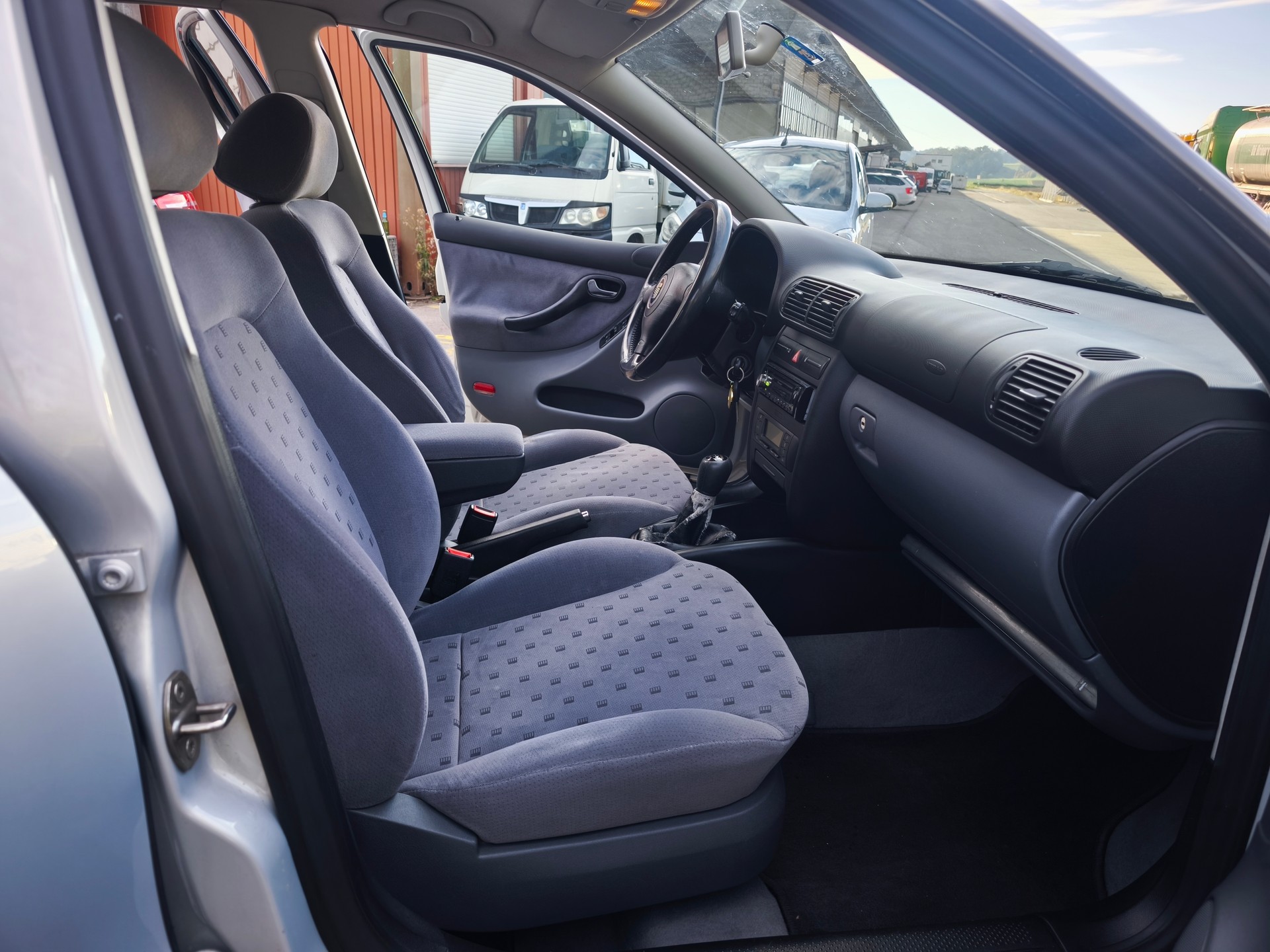 SEAT Toledo 1.8 Sport-image-6