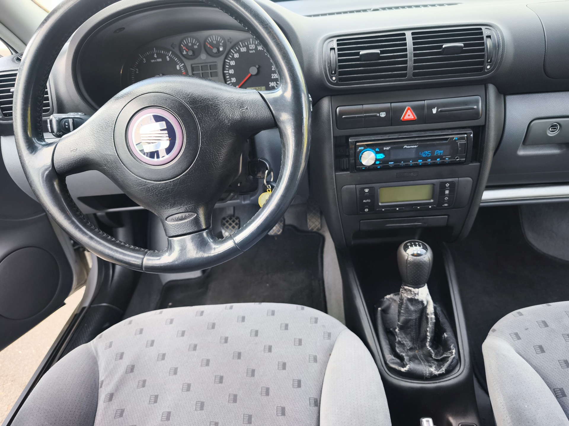 SEAT Toledo 1.8 Sport-image-10