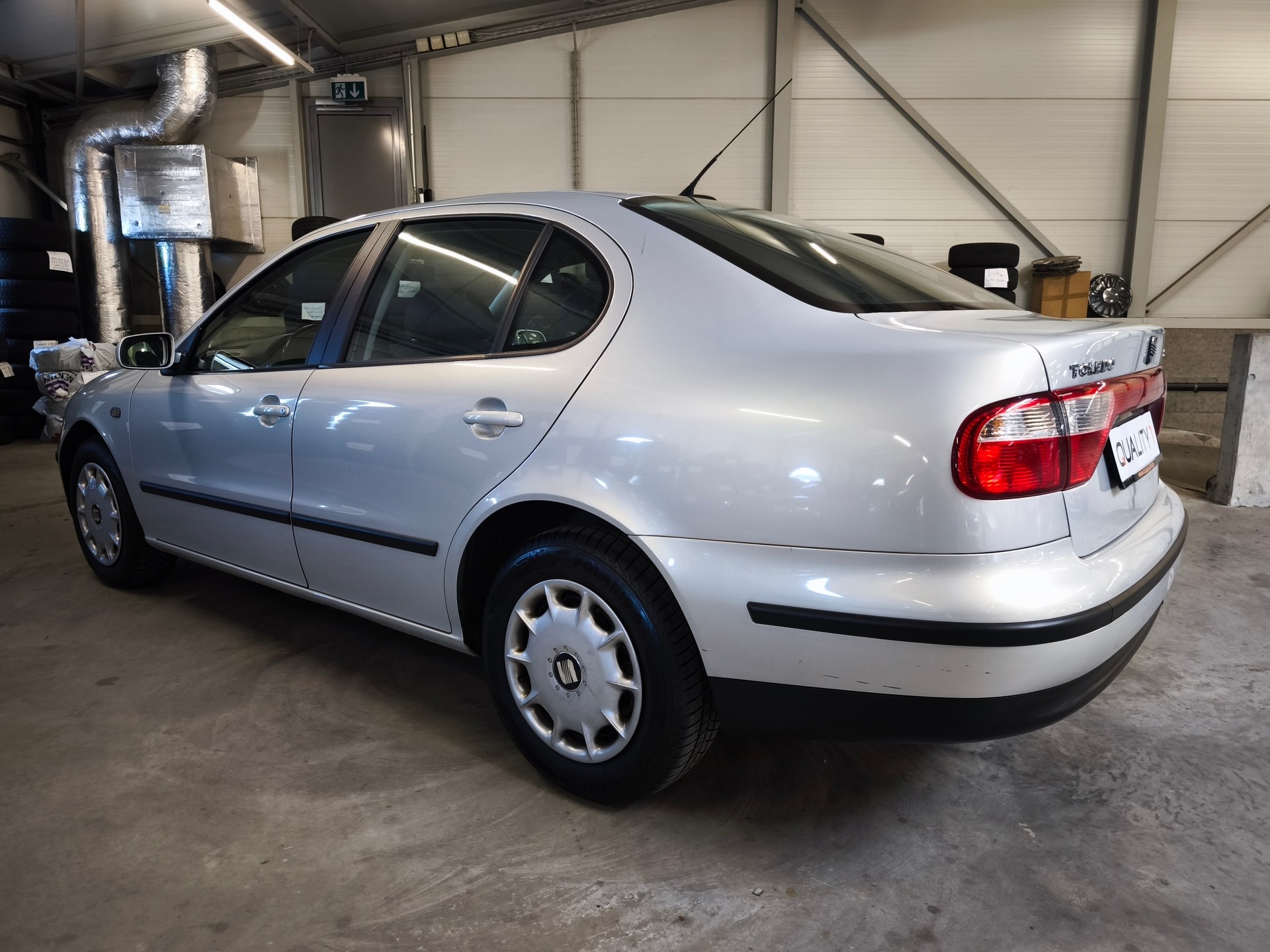 SEAT Toledo 1.8 Sport-image-4