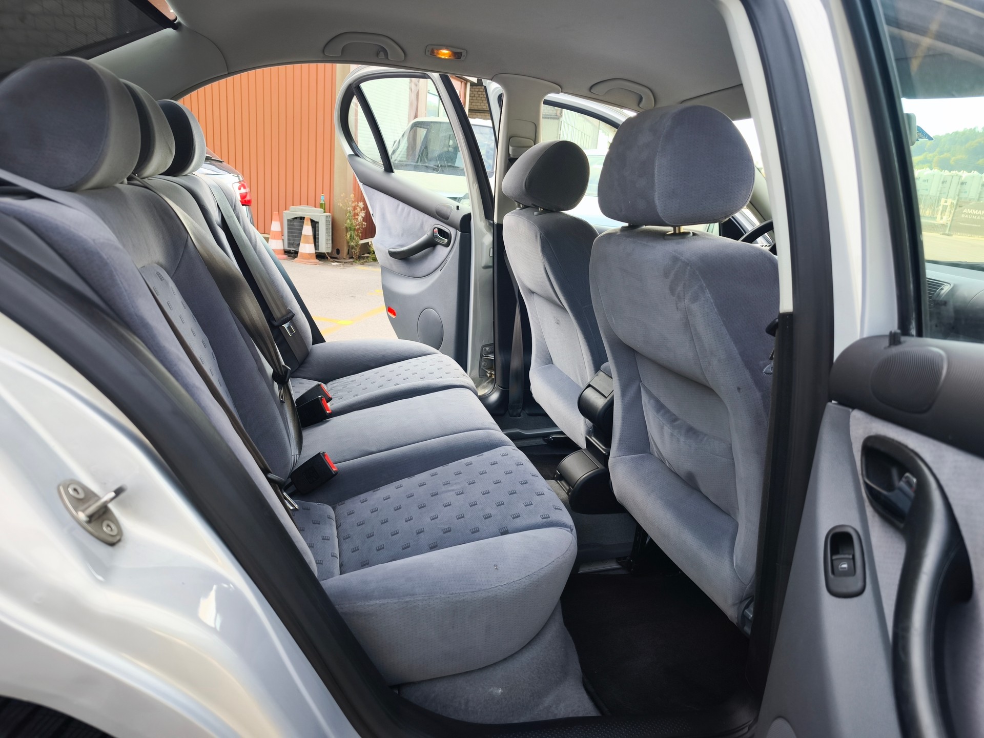SEAT Toledo 1.8 Sport-image-7