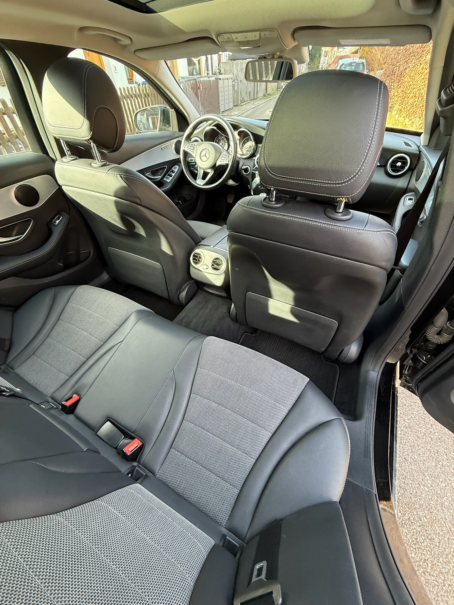 MERCEDES-BENZ C 200 d-image-3
