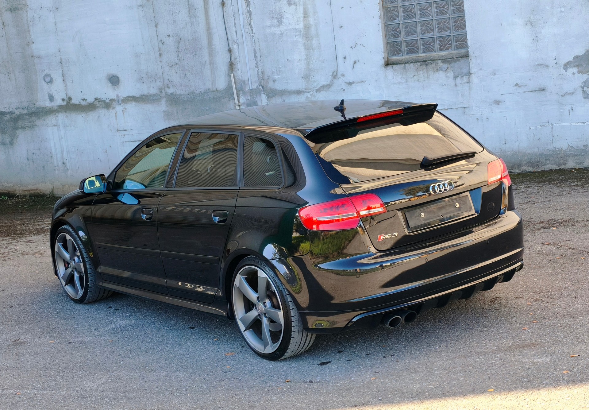 AUDI RS3 Sportback 2.5 TFSI quattro S-tronic-image-3