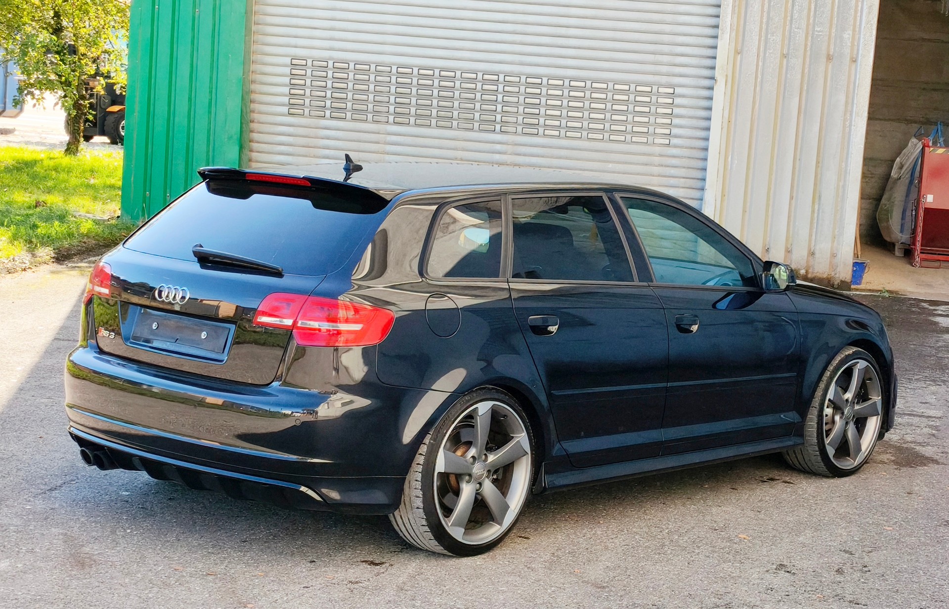 AUDI RS3 Sportback 2.5 TFSI quattro S-tronic-image-2