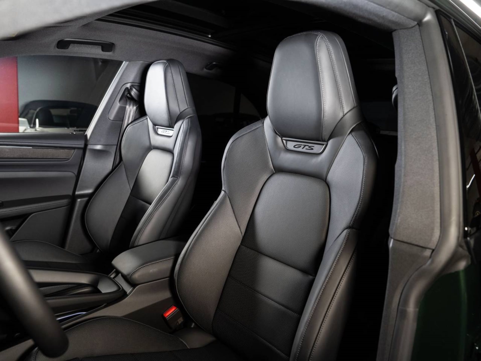 PORSCHE Macan GTS-image-4