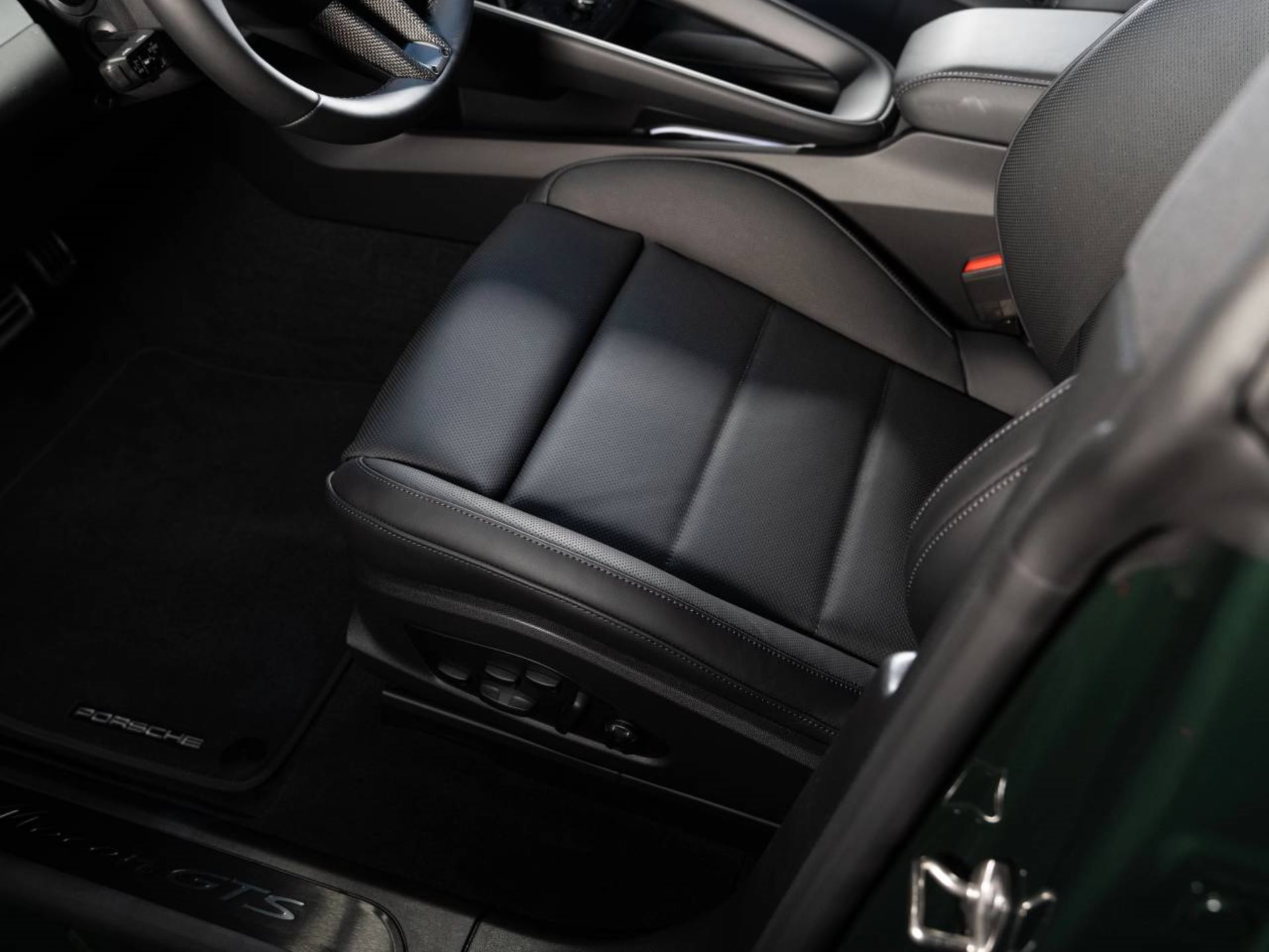 PORSCHE Macan GTS-image-17