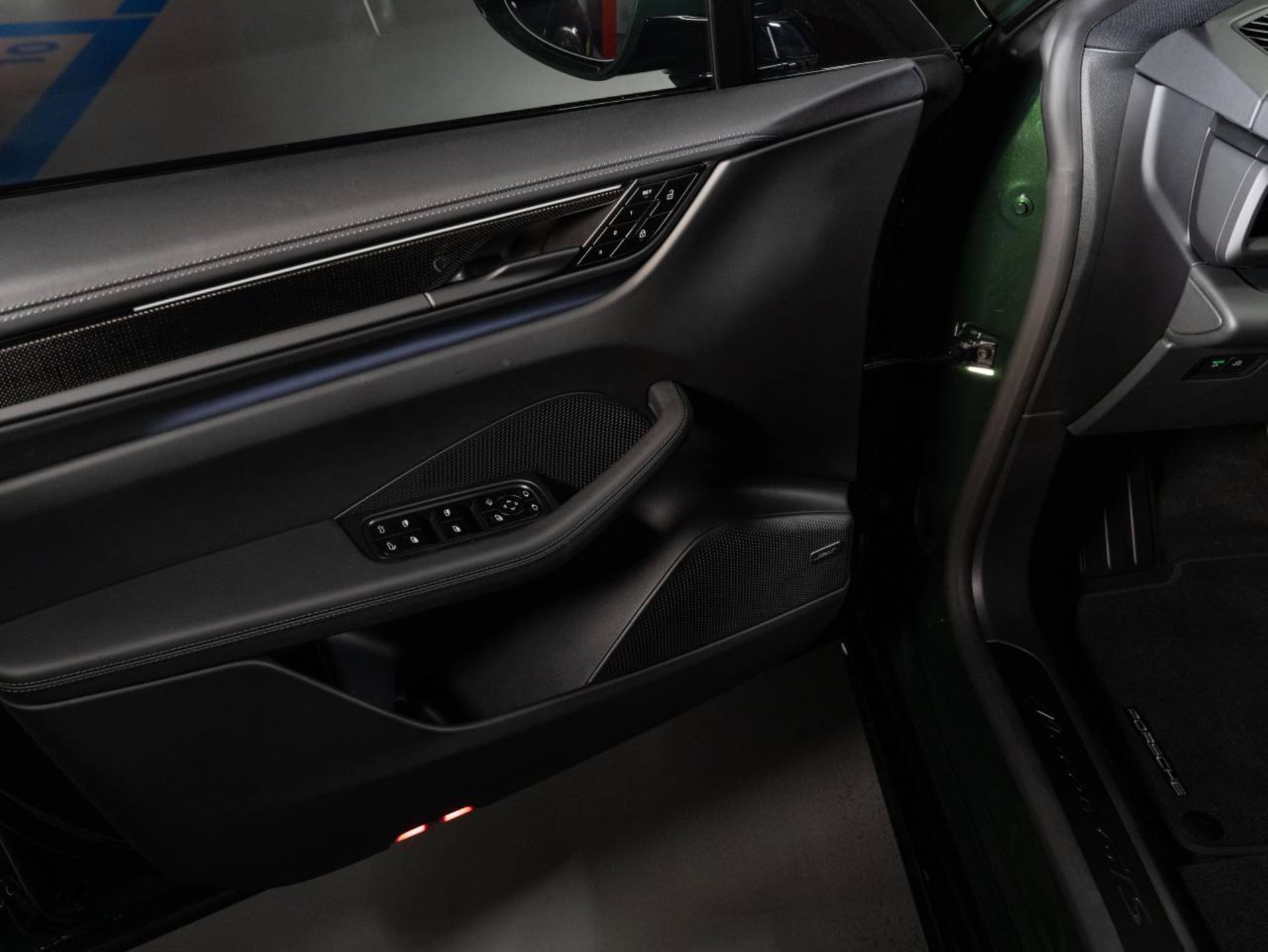 PORSCHE Macan GTS-image-18