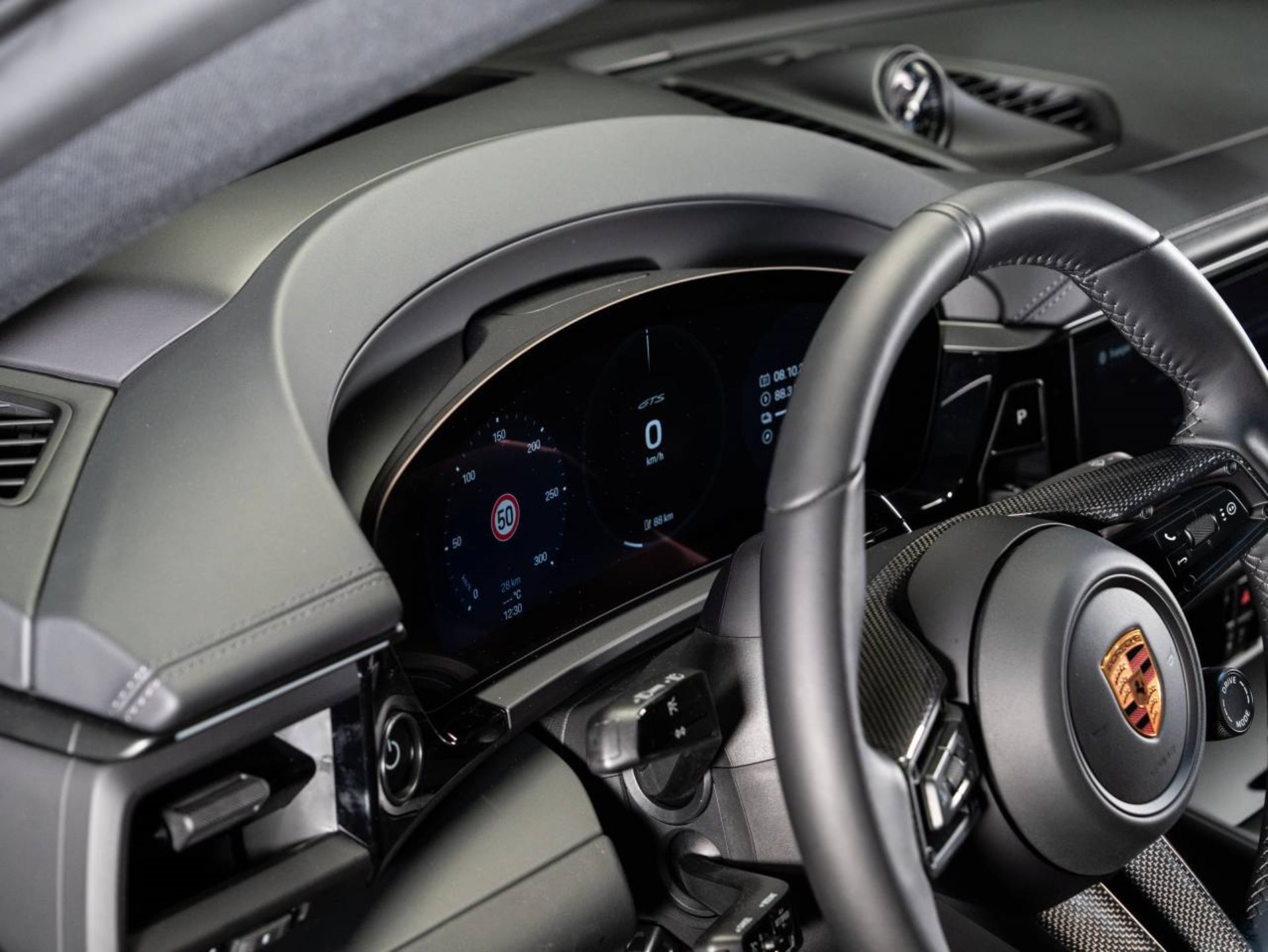 PORSCHE Macan GTS-image-9